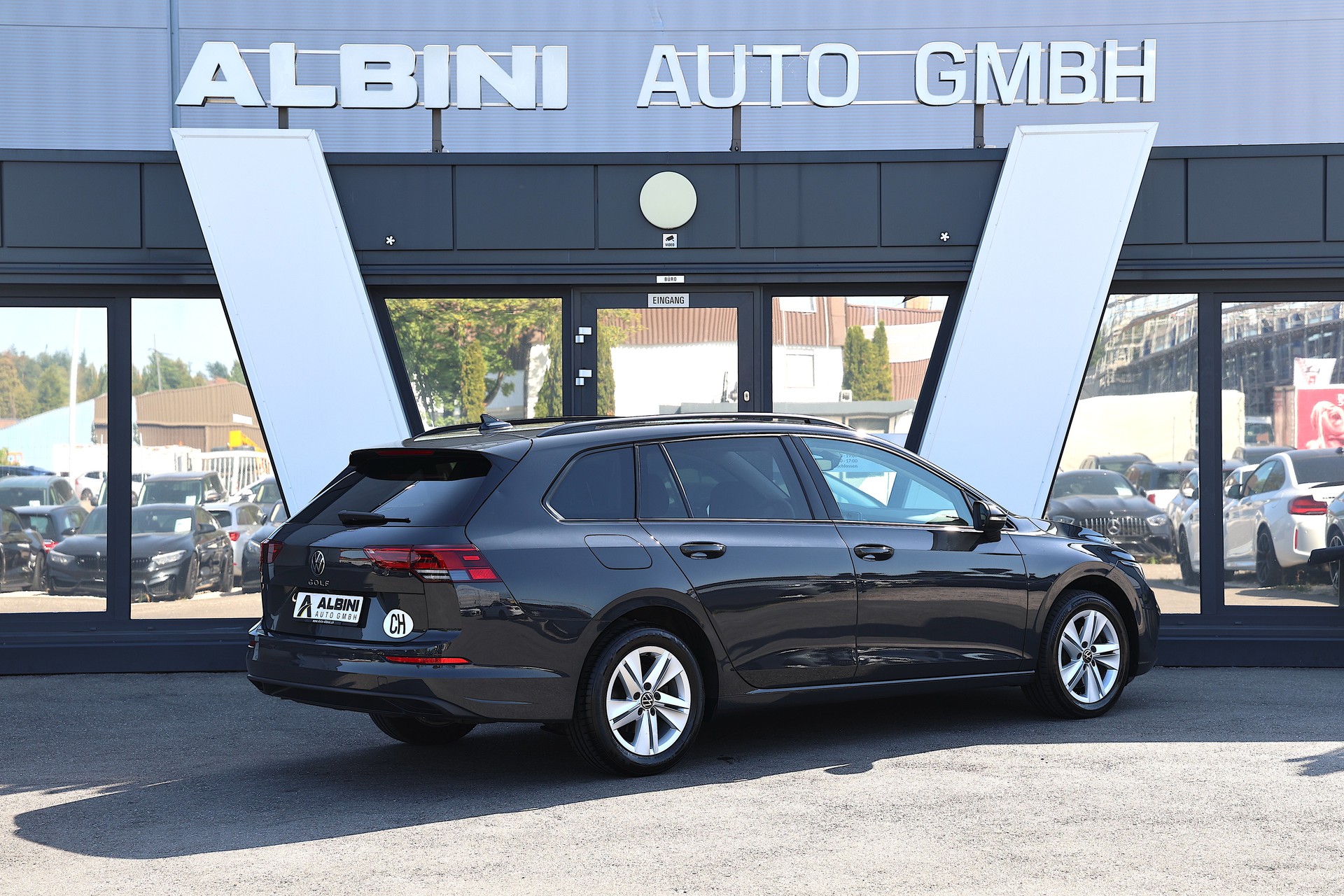 VW Golf VIII Variant 2.0 TDI Life DSG-showroom-element-2