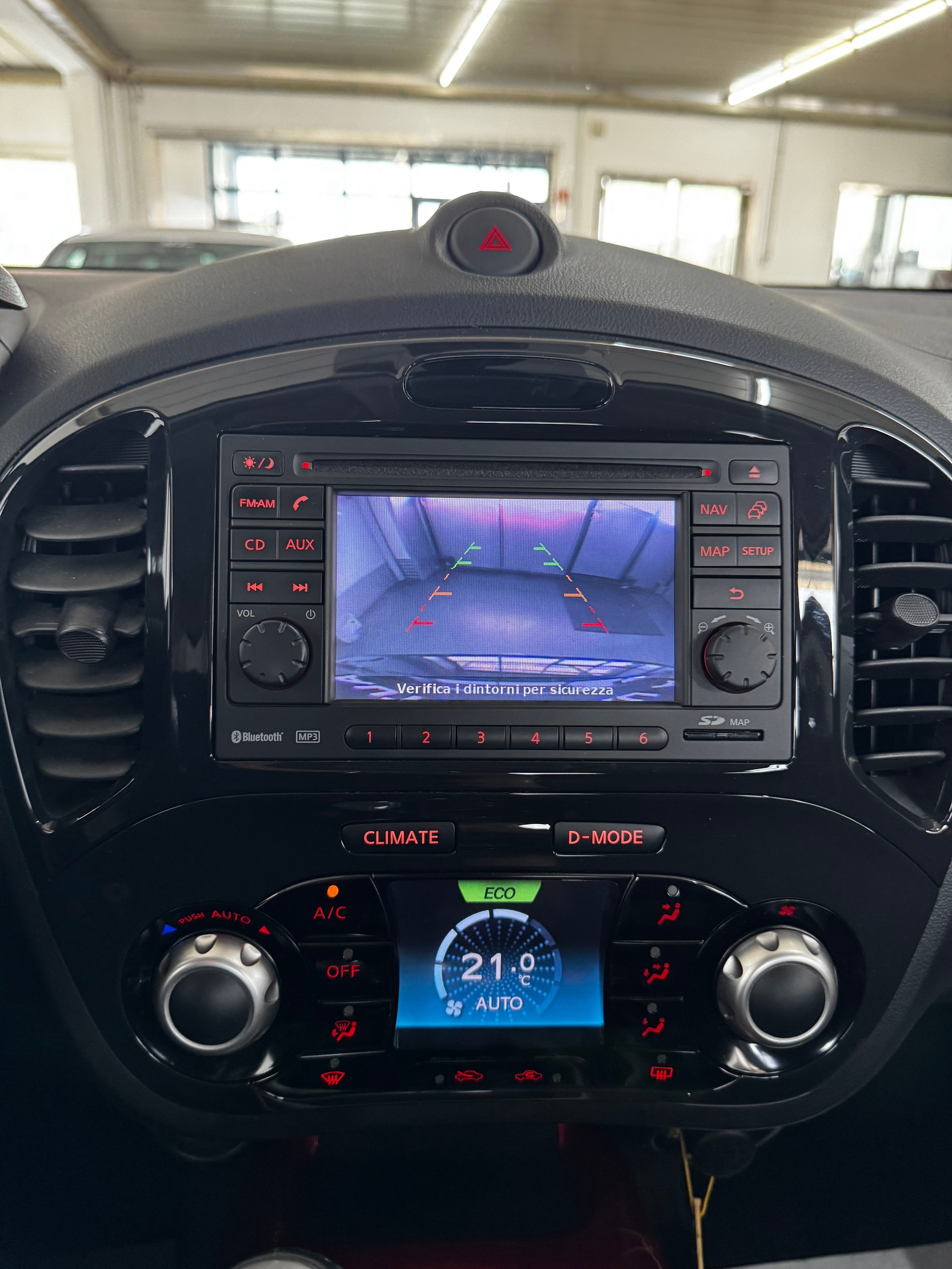 NISSAN Juke 1.6 DIG-T tekna-image-17