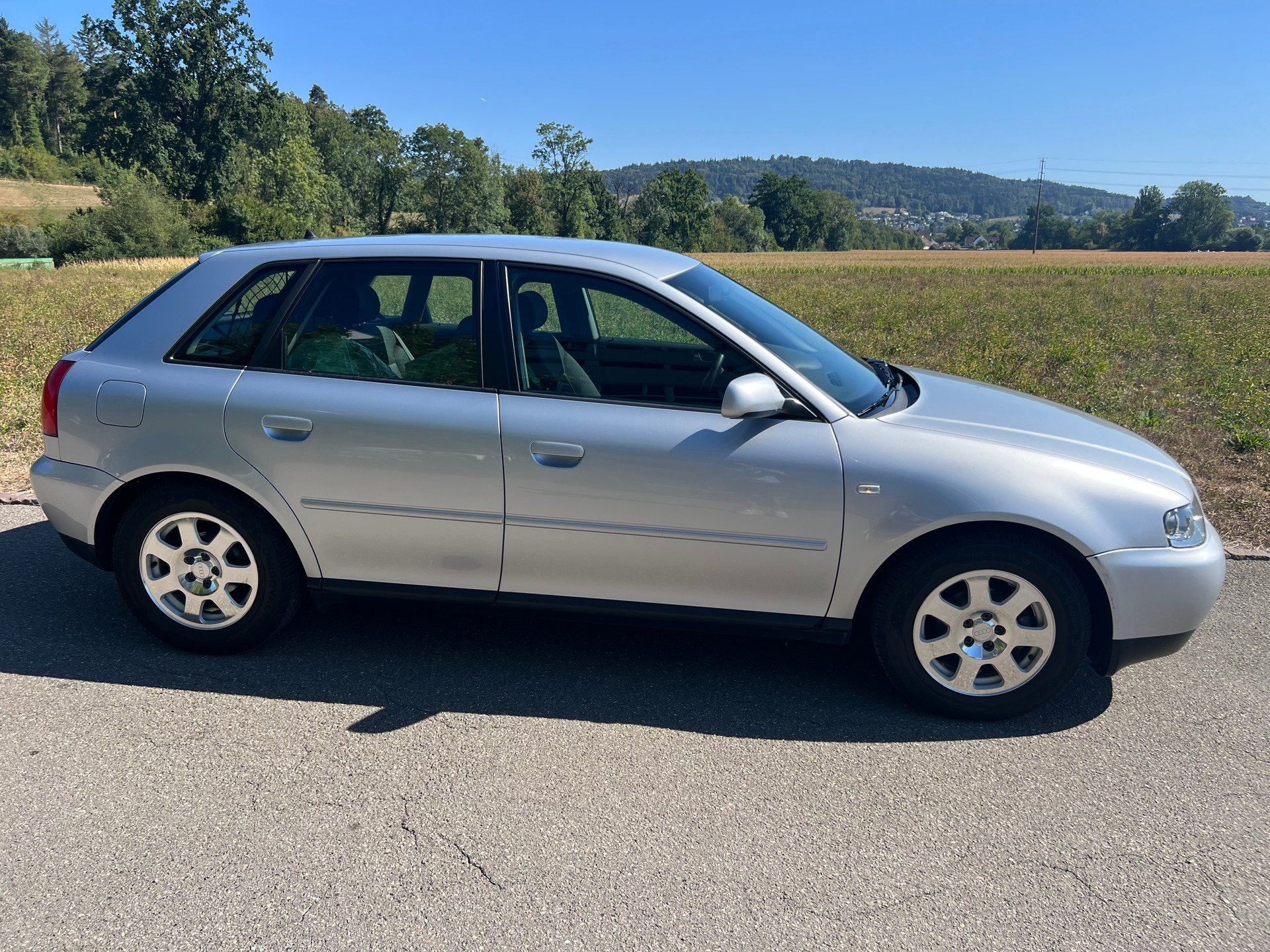 AUDI A3 1.6 Attraction-image-1