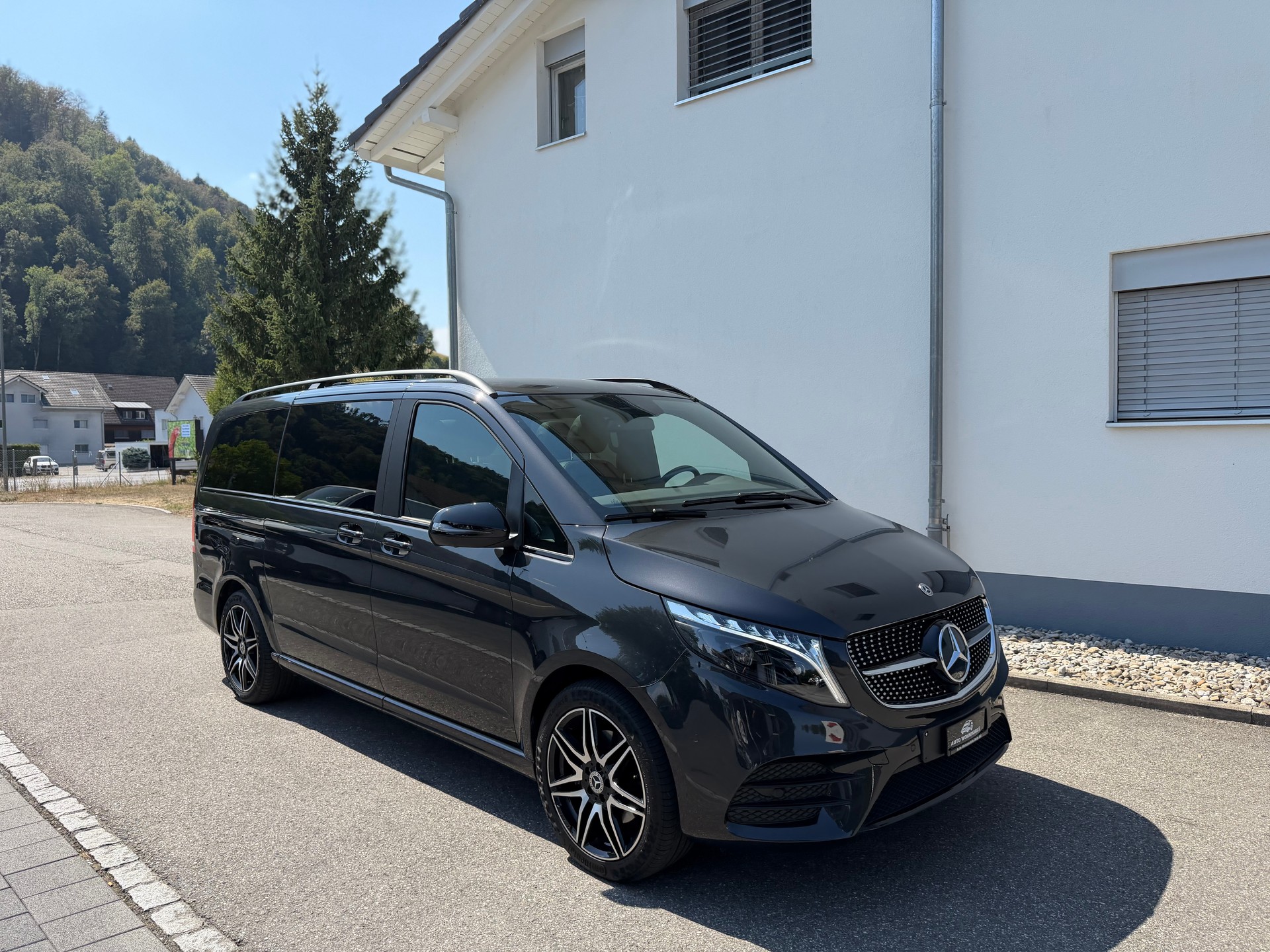 MERCEDES-BENZ V 300 d lang Avantgarde 4Matic 9G-Tronic-showroom-element-2