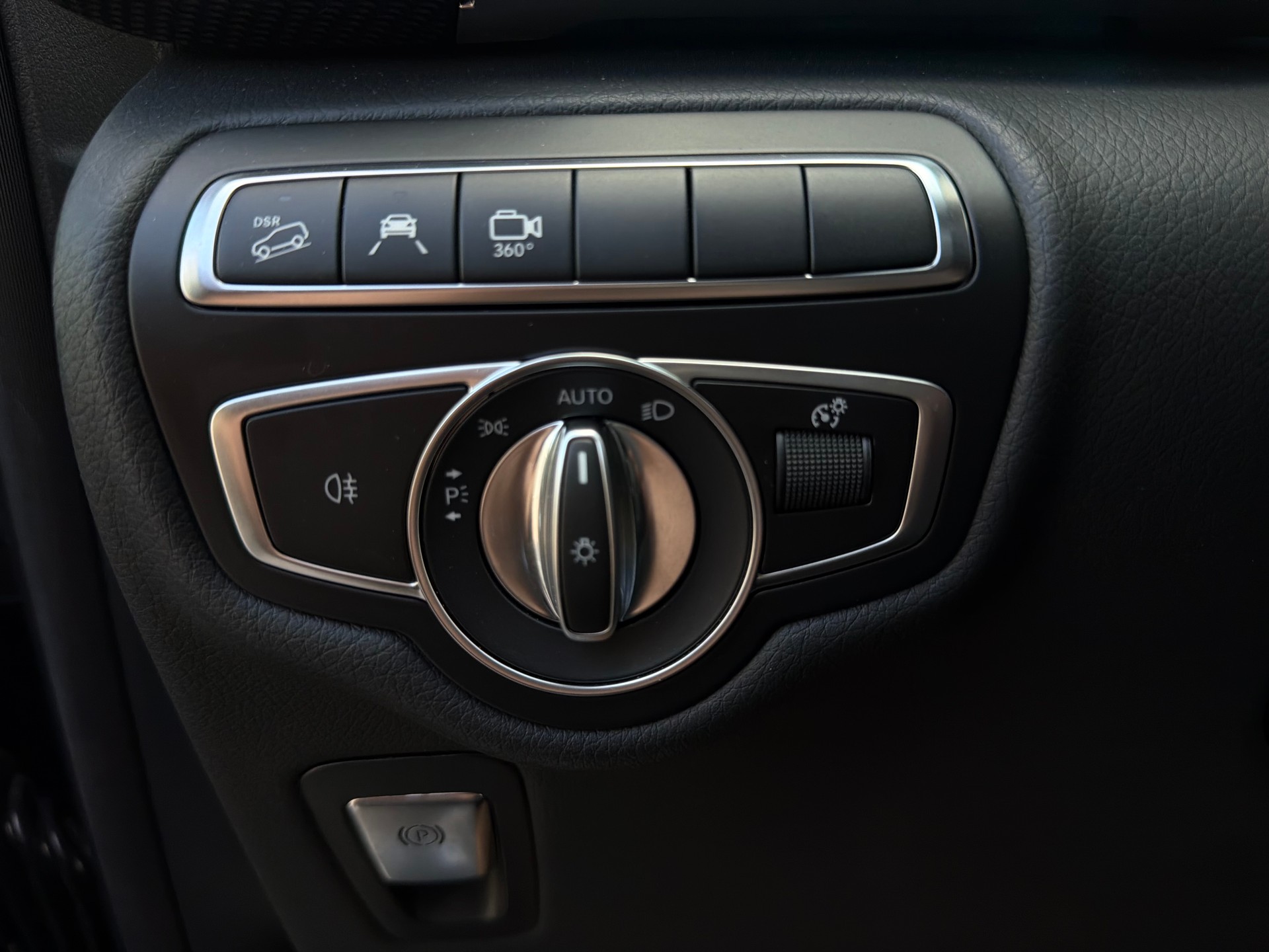 MERCEDES-BENZ V 300 d lang Avantgarde 4Matic 9G-Tronic-image-27