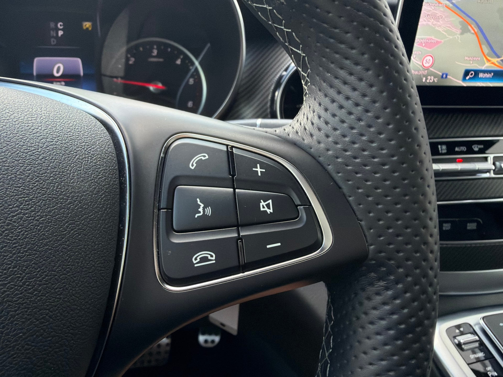 MERCEDES-BENZ V 300 d lang Avantgarde 4Matic 9G-Tronic-image-22