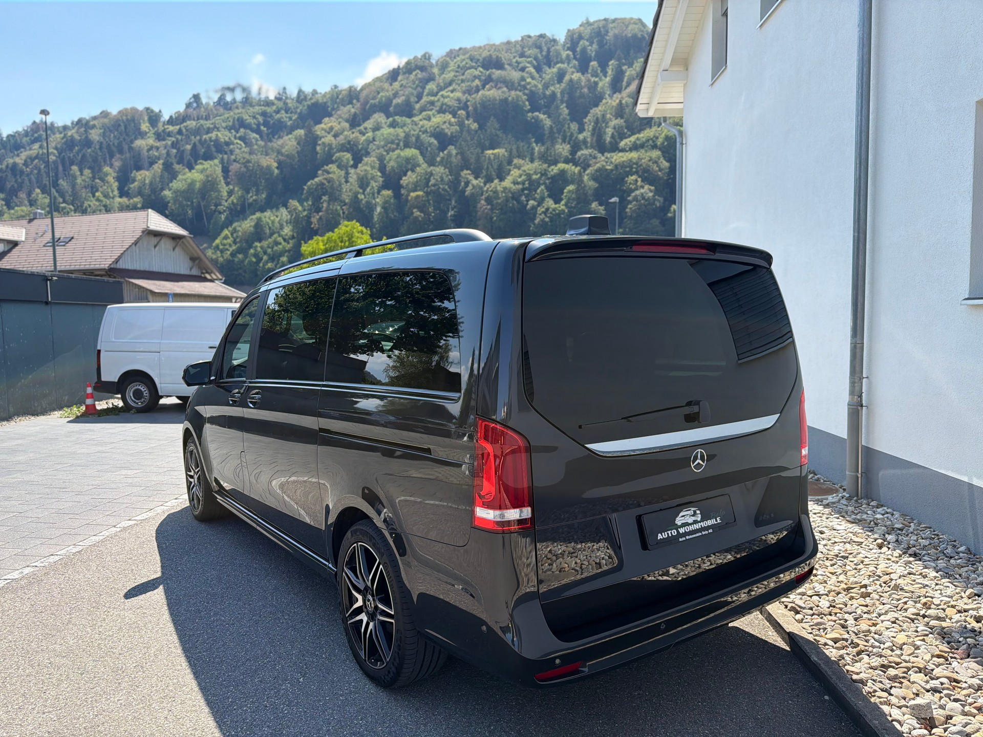 MERCEDES-BENZ V 300 d lang Avantgarde 4Matic 9G-Tronic-image-14