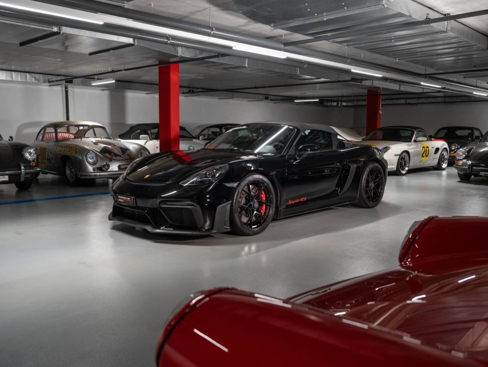 PORSCHE 718 Spyder RS-showroom-element-2