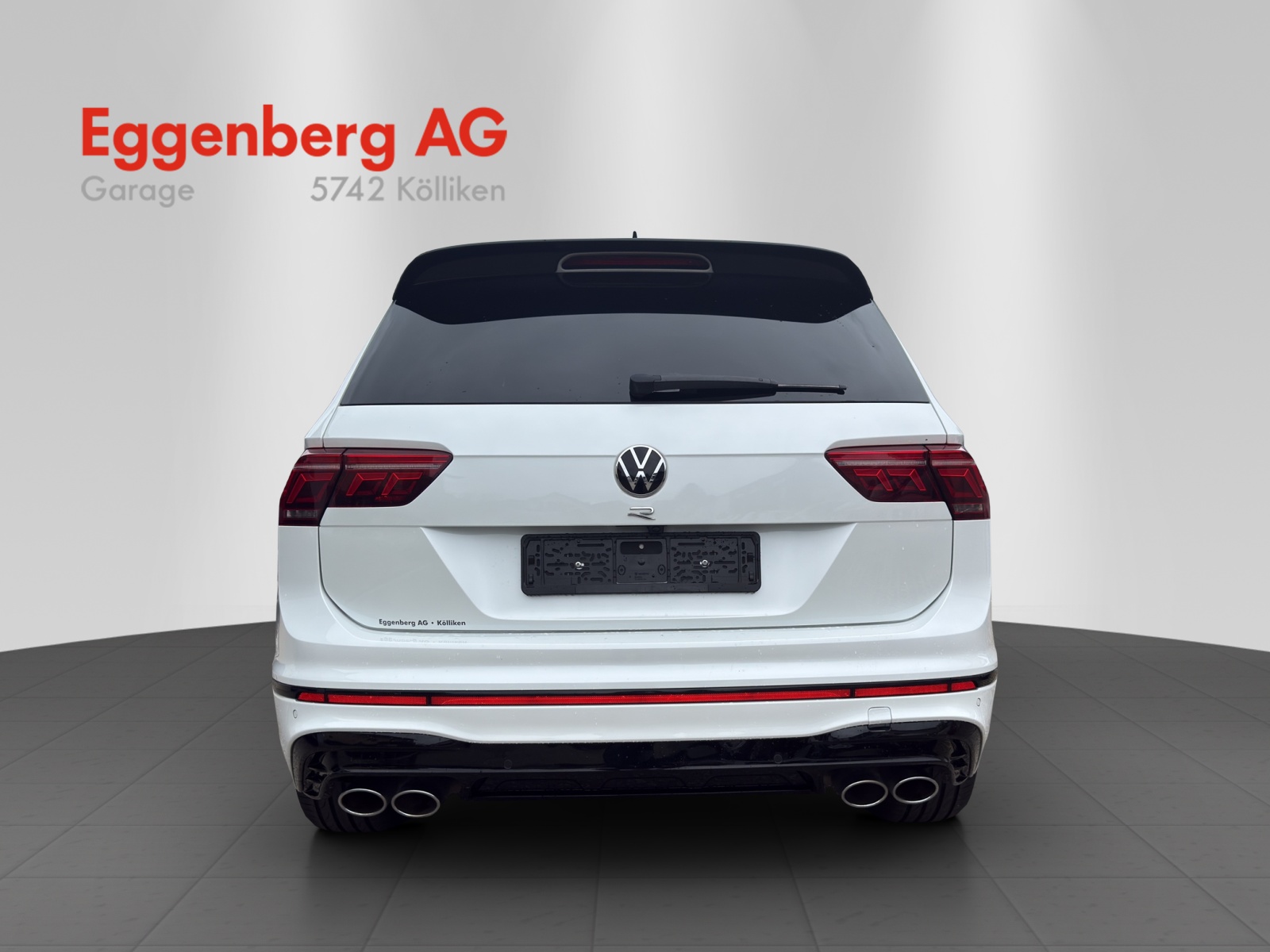 VW Tiguan 2.0TSI R 4Motion DSG, Oryxweiss Perlmutteffekt, 8-fach bereift-showroom-element-3