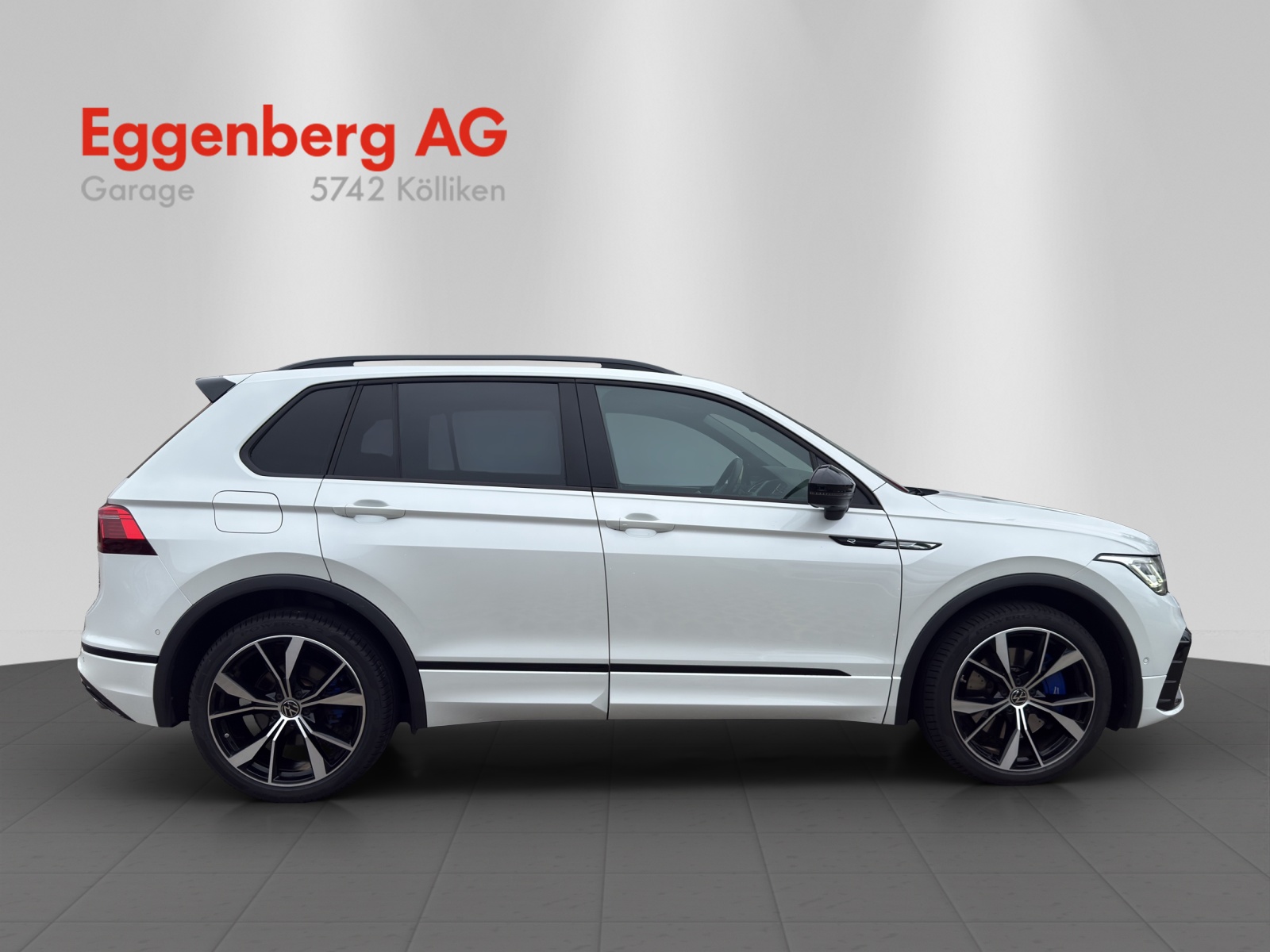 VW Tiguan 2.0TSI R 4Motion DSG, Oryxweiss Perlmutteffekt, 8-fach bereift-image-5