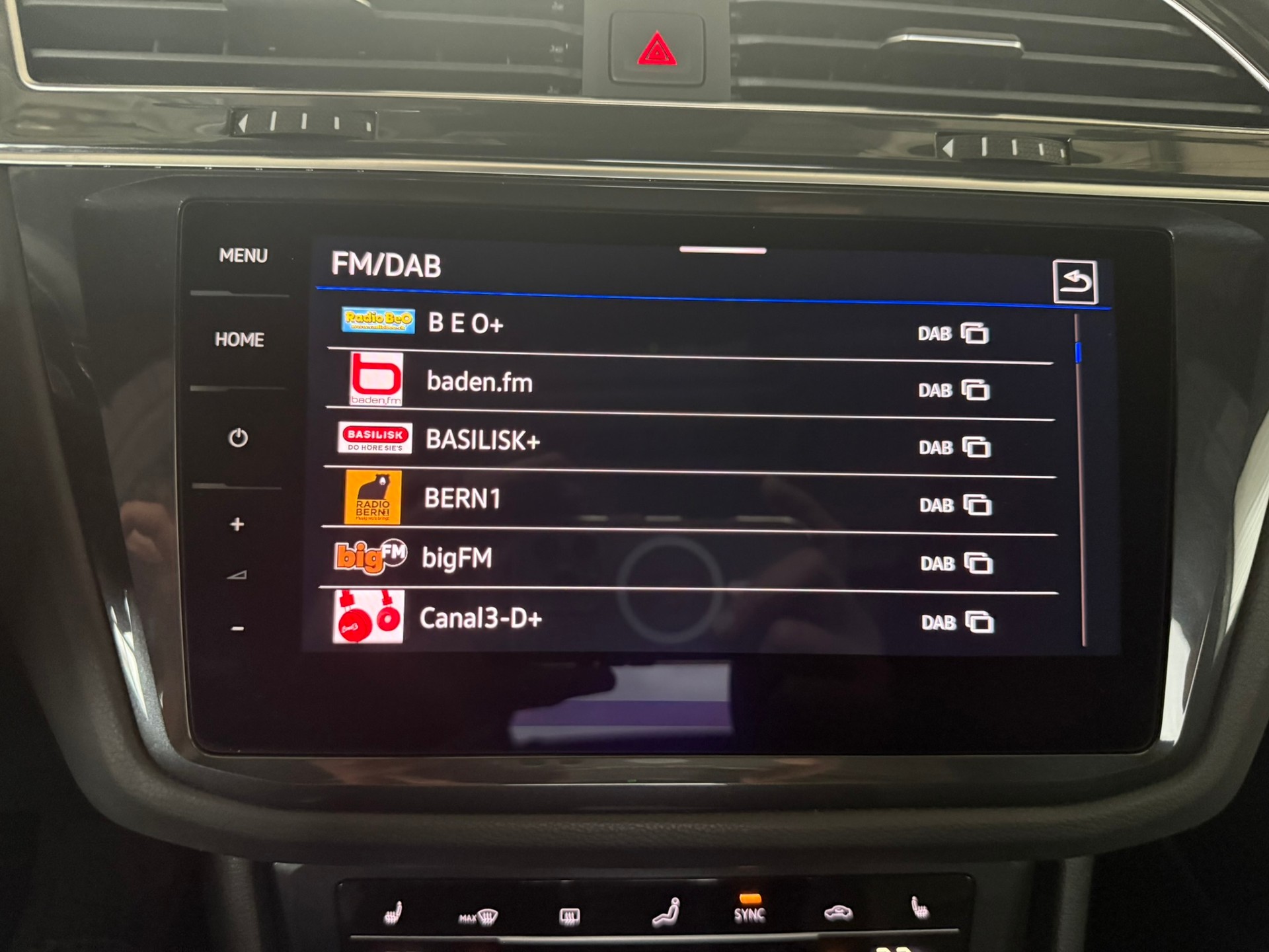 VW Tiguan 2.0TSI R 4Motion DSG, Oryxweiss Perlmutteffekt, 8-fach bereift-image-18