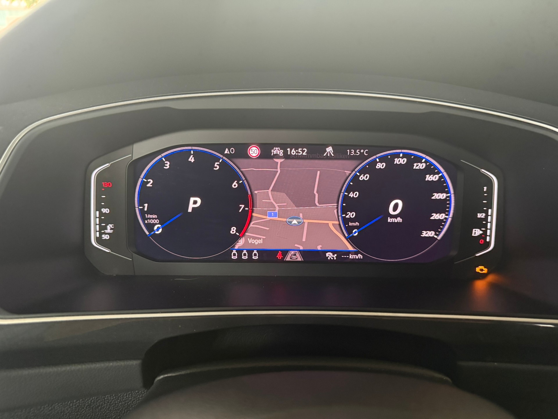 VW Tiguan 2.0TSI R 4Motion DSG, Oryxweiss Perlmutteffekt, 8-fach bereift-image-17