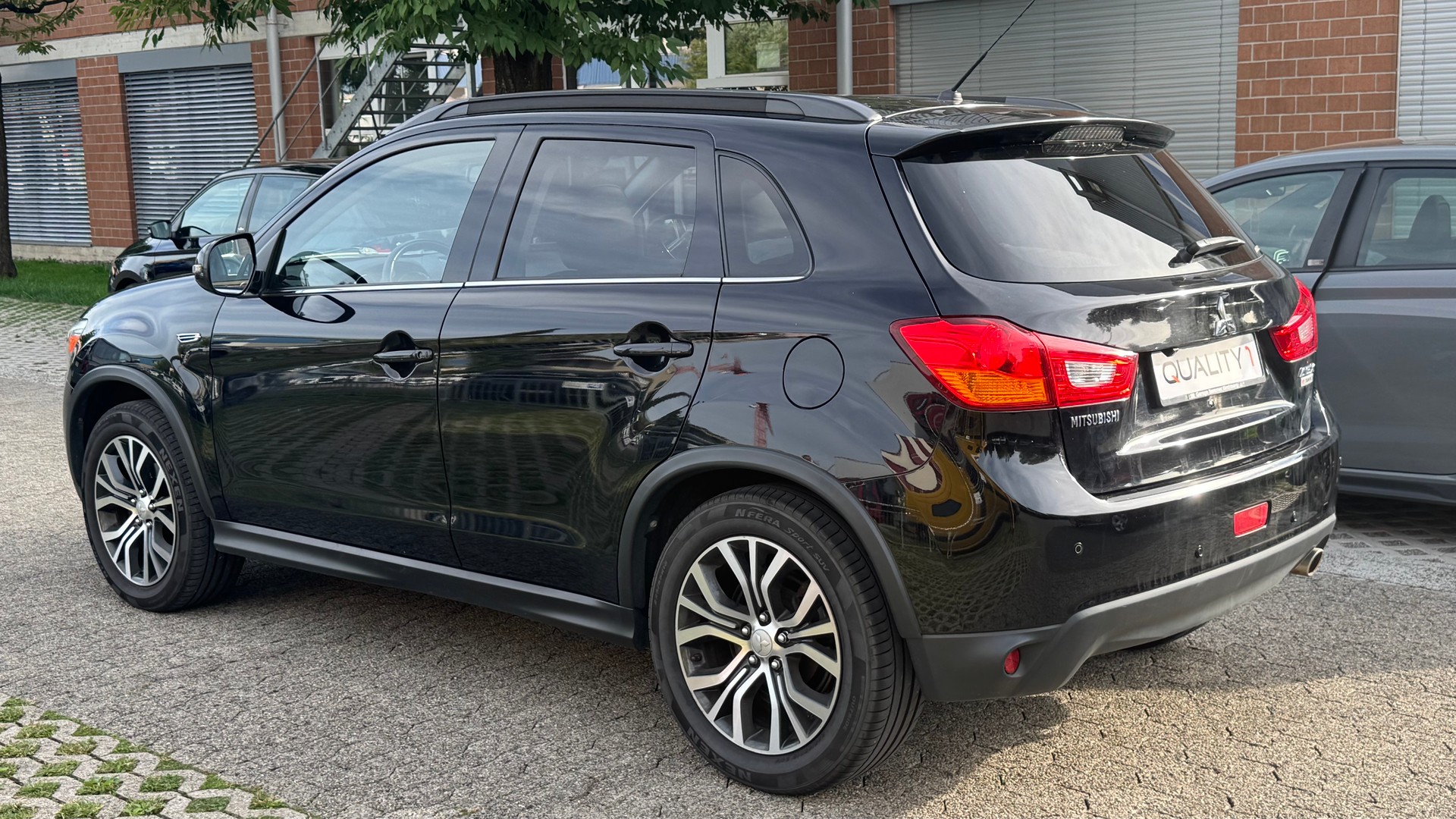 MITSUBISHI ASX 2.2 DIDValue 4WD Automatic-image-4