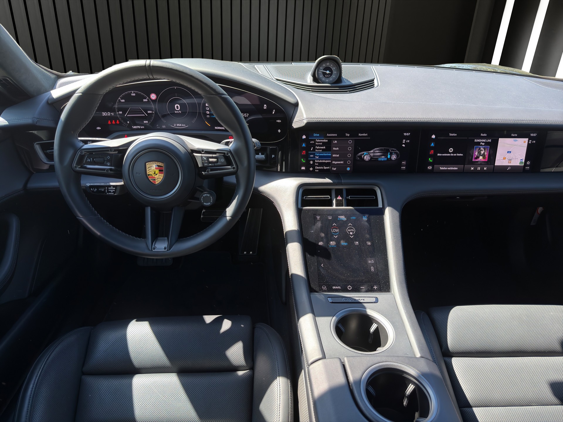 PORSCHE Taycan Turbo S Cross Turismo-image-14