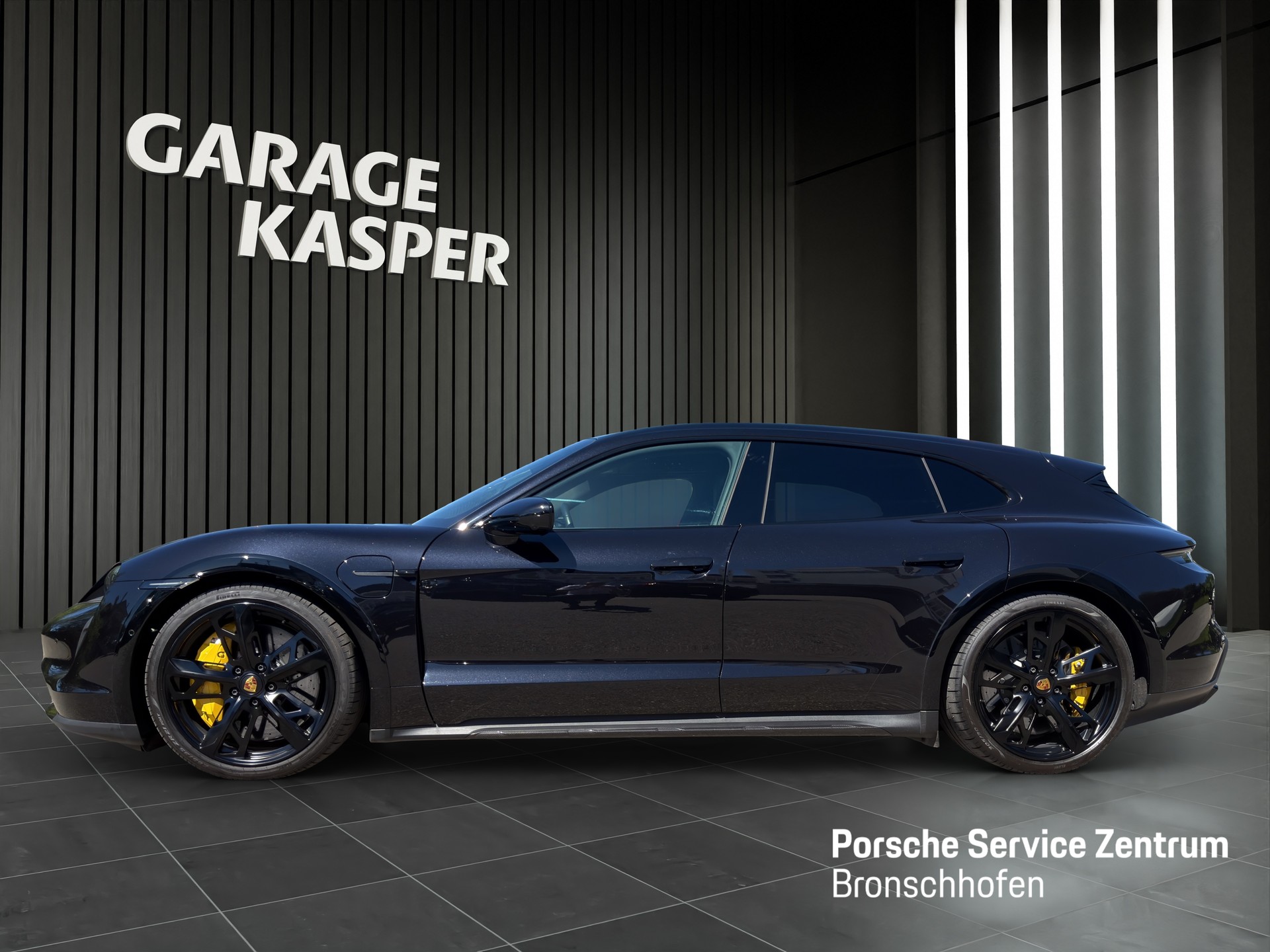 PORSCHE Taycan Turbo S Cross Turismo-showroom-element-1