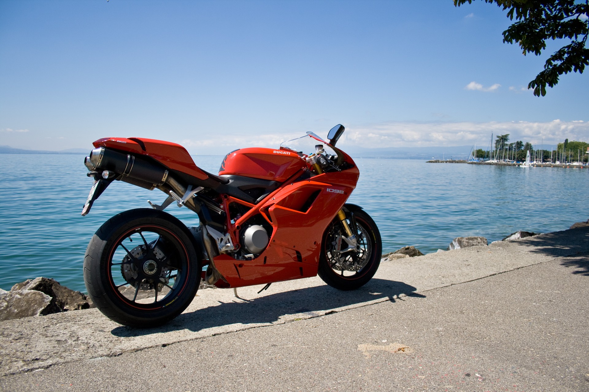 DUCATI 1098 S-image-1