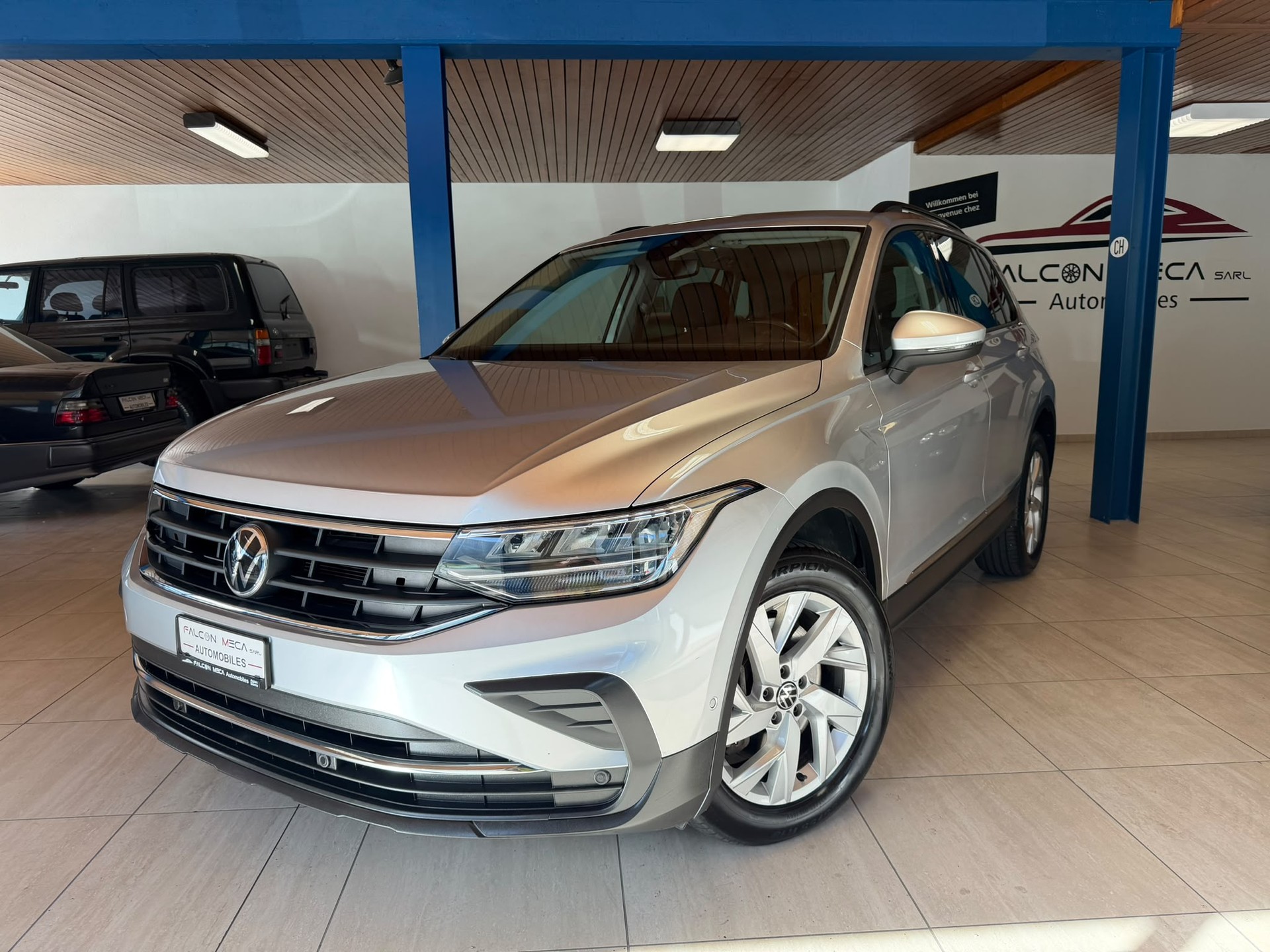 VW Tiguan 2.0TSI Life 4Motion DSG-showroom-element-2