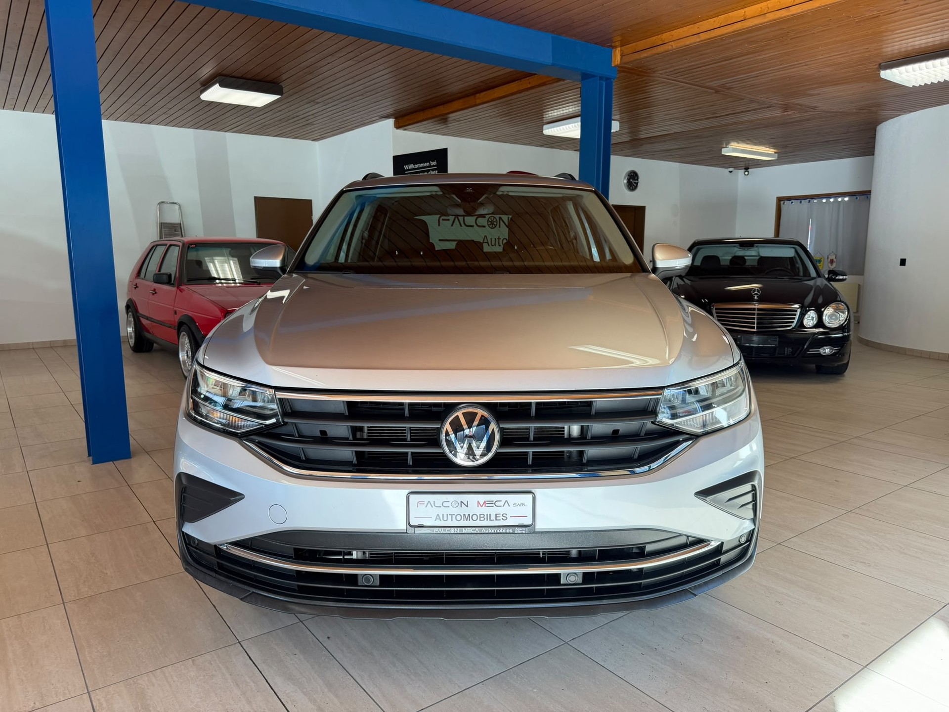 VW Tiguan 2.0TSI Life 4Motion DSG-showroom-element-1