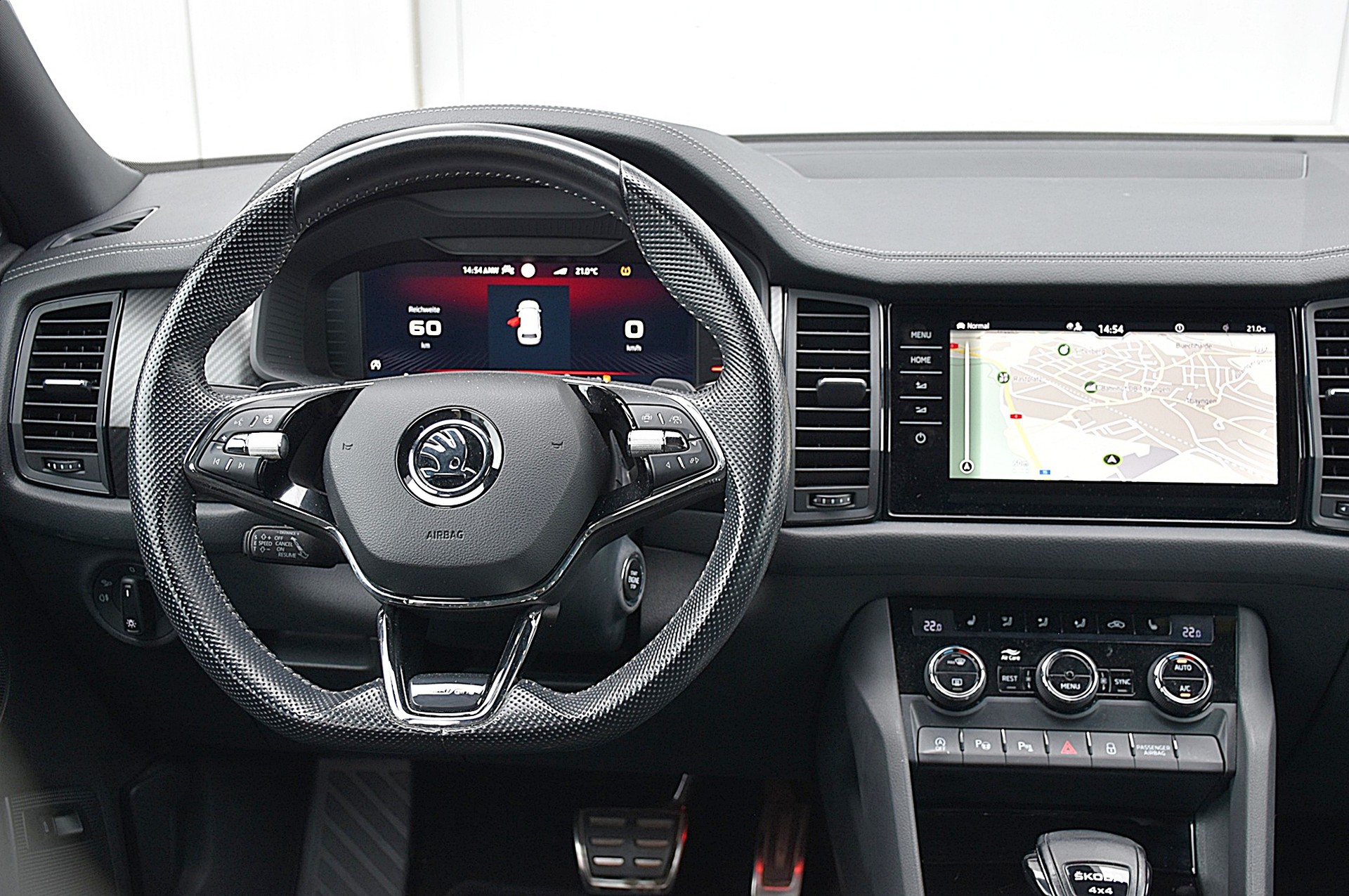 SKODA Kodiaq 2.0 TSI 4x4 SportLine-image-9