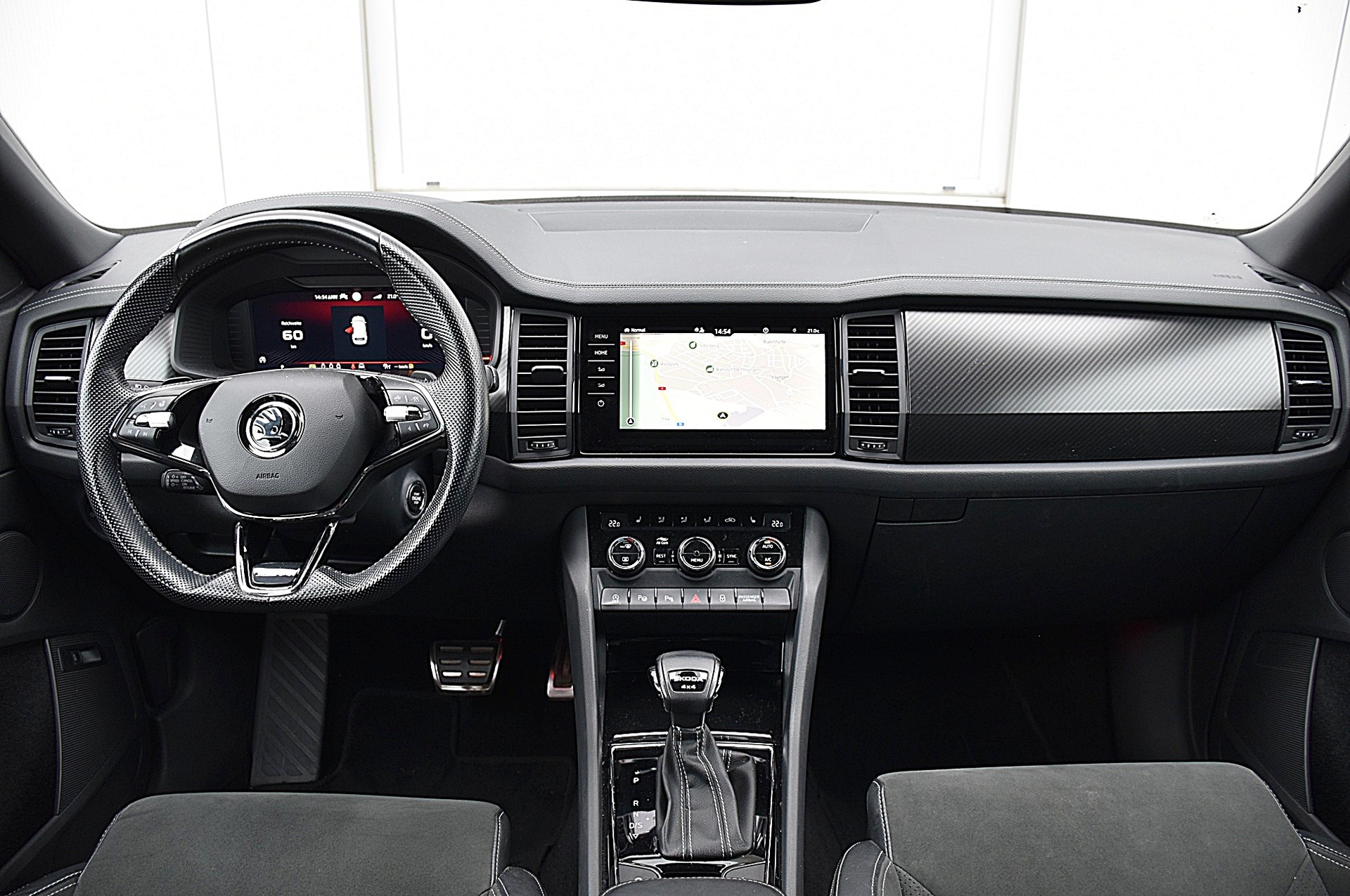 SKODA Kodiaq 2.0 TSI 4x4 SportLine-image-8