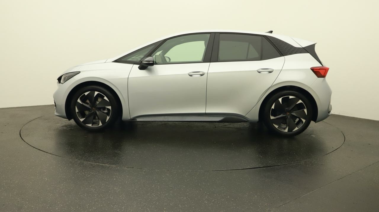 CUPRA Born 79 kWh e-Boost-showroom-element-1