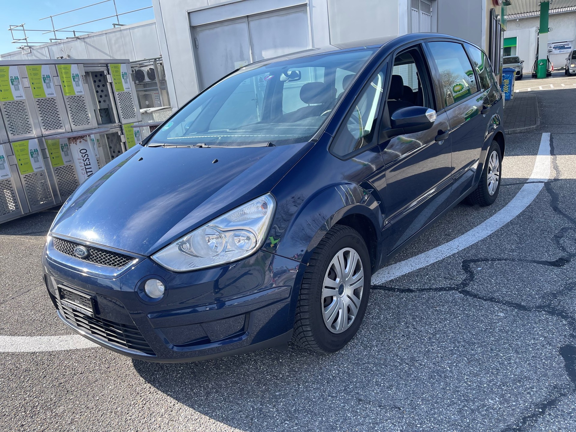FORD S-Max 2.0i Ambiente-image-2