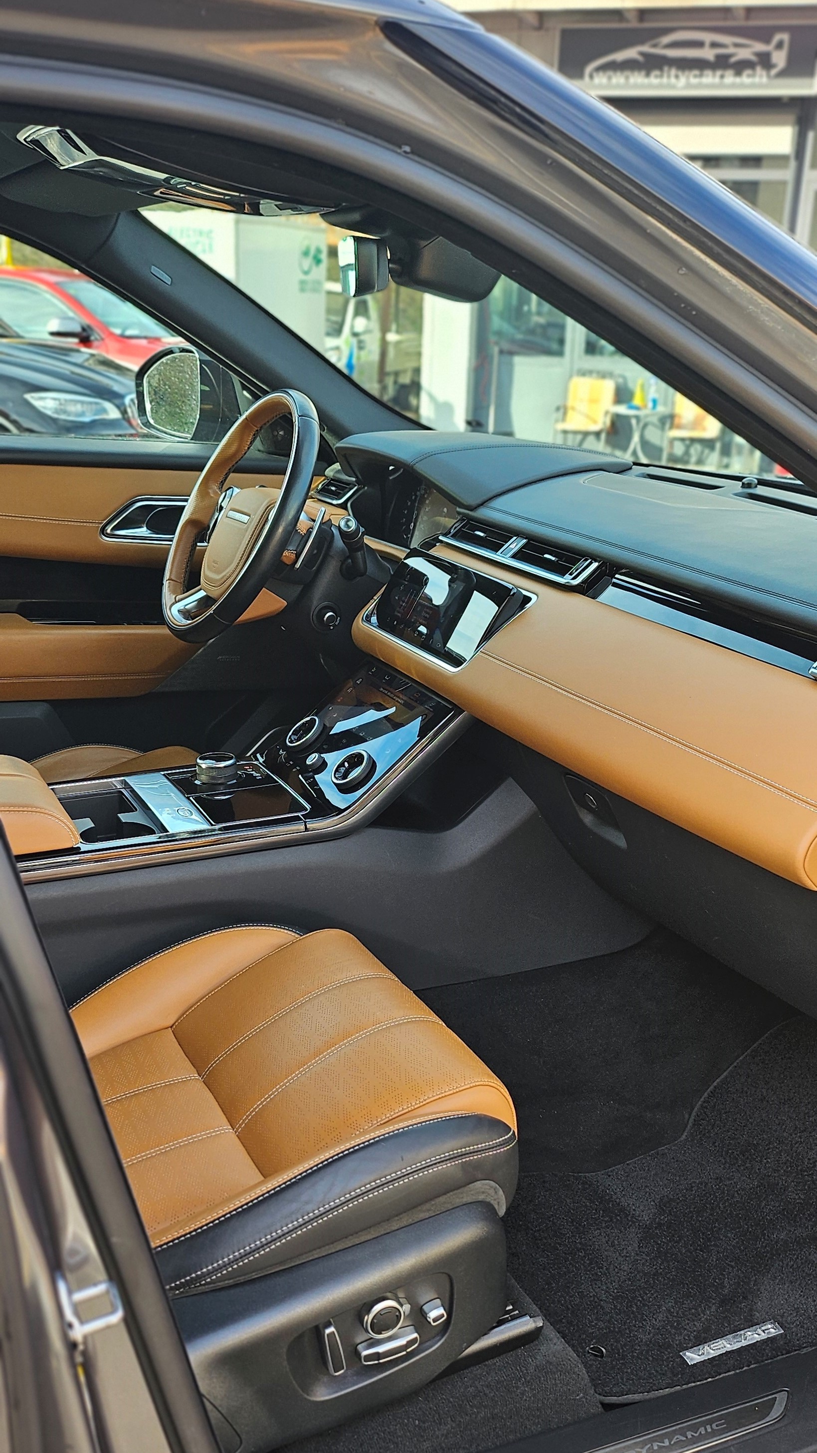 LAND ROVER Range Rover Velar R-Dynamic P 300 HSE Automatic-image-5
