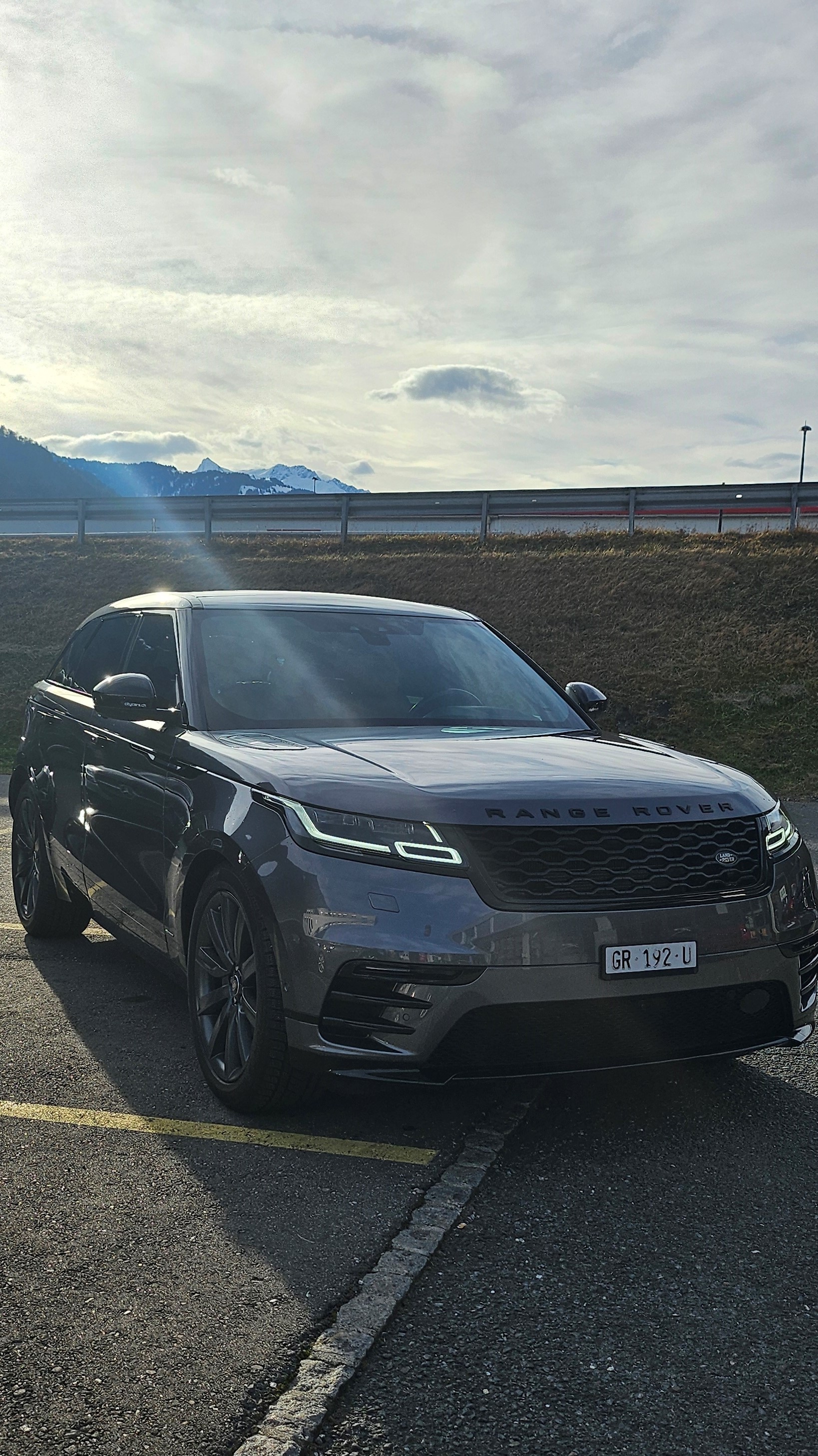 LAND ROVER Range Rover Velar R-Dynamic P 300 HSE Automatic-image-3