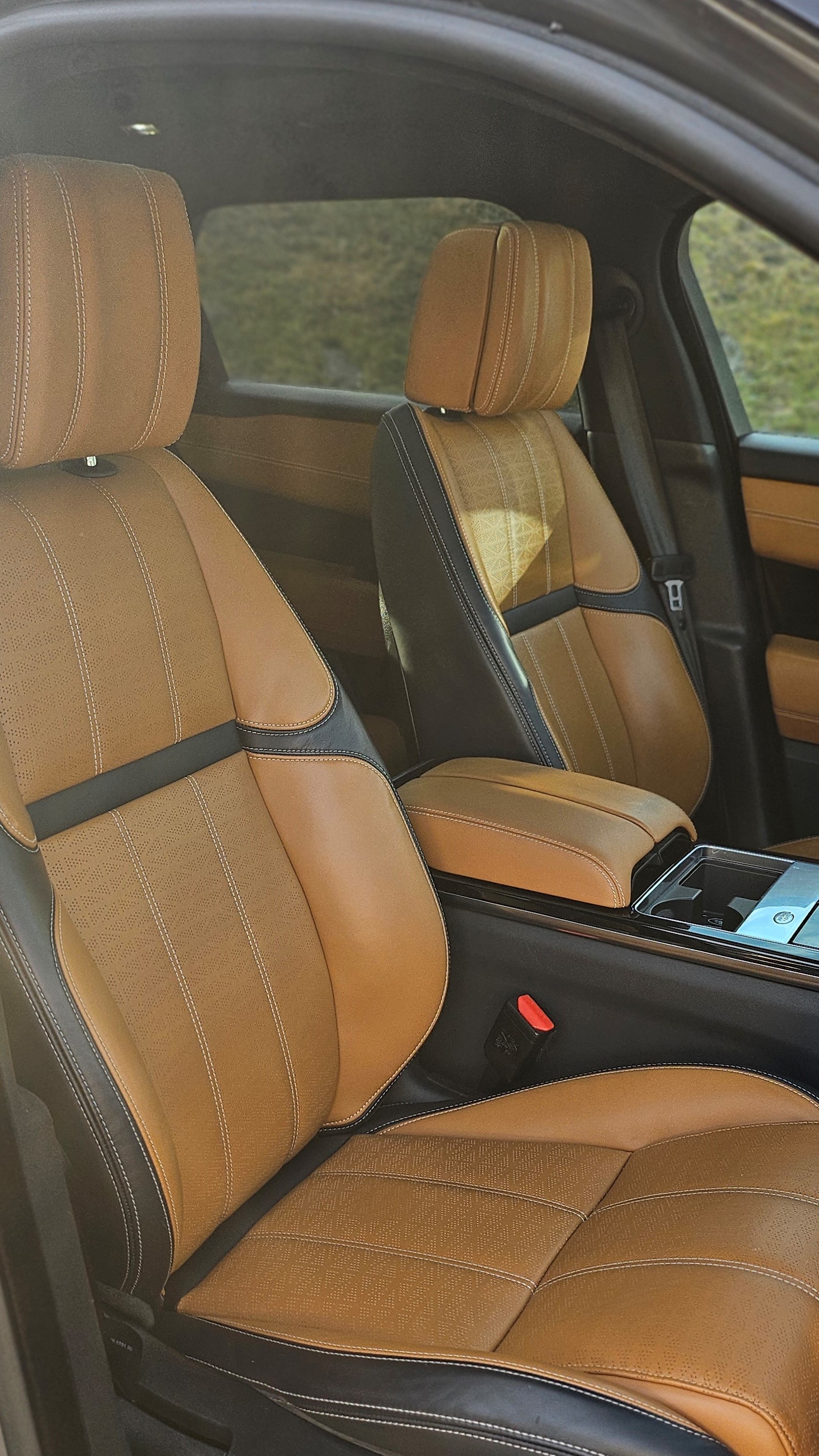 LAND ROVER Range Rover Velar R-Dynamic P 300 HSE Automatic-image-4