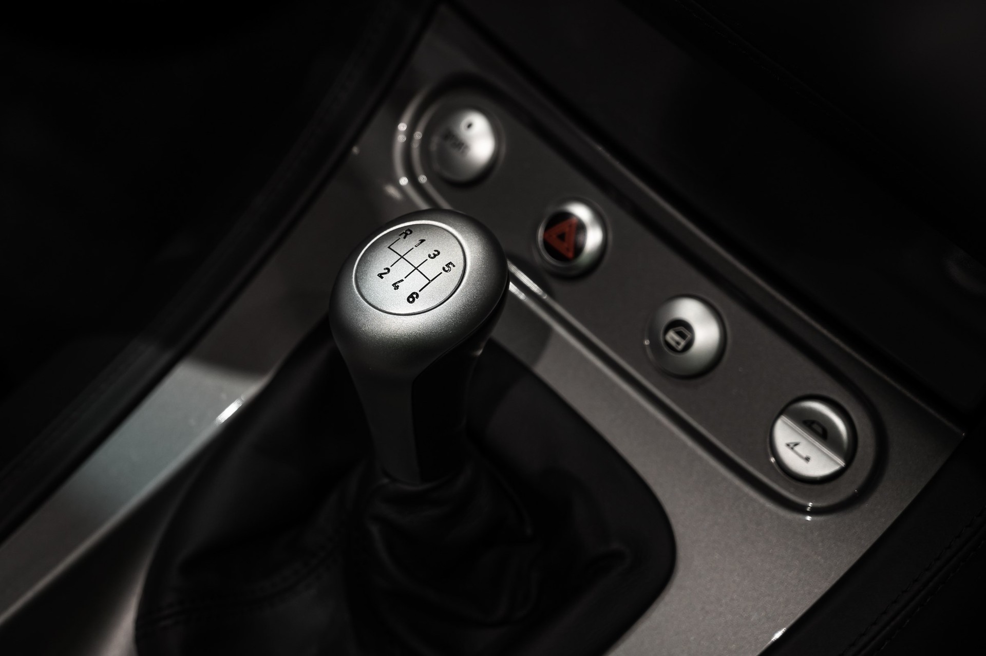 BMW Z8 Roadster-image-16
