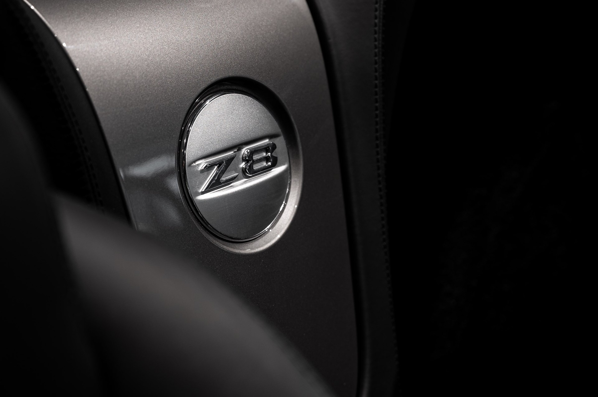 BMW Z8 Roadster-image-18