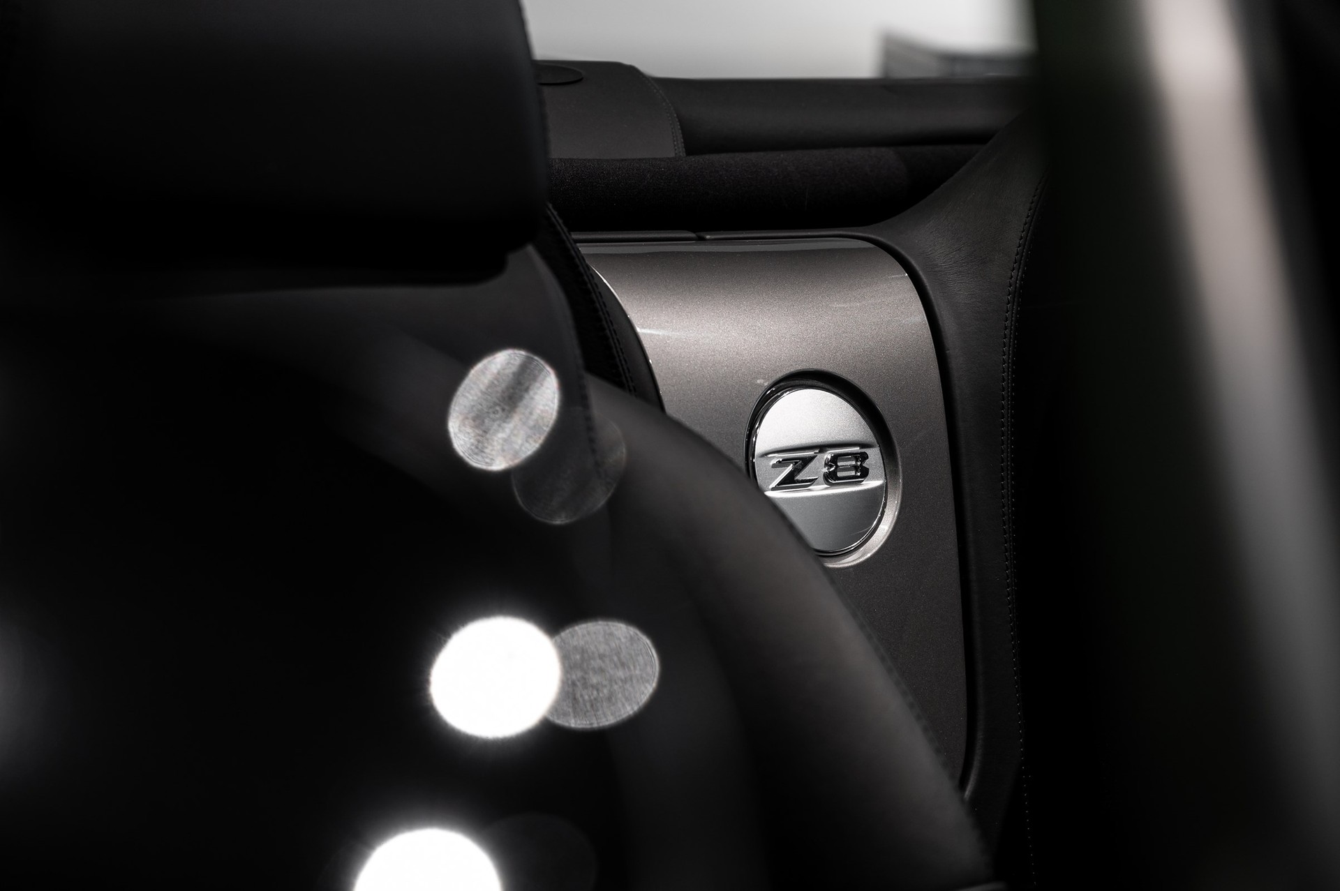 BMW Z8 Roadster-image-19