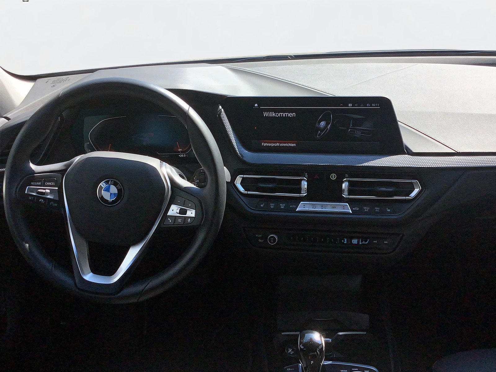 BMW 120d xDrive Sport Line-image-9