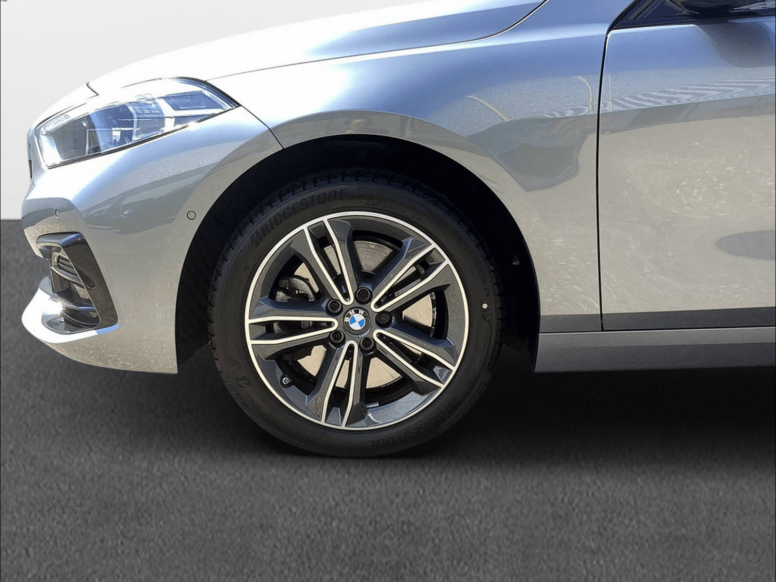 BMW 120d xDrive Sport Line-image-6