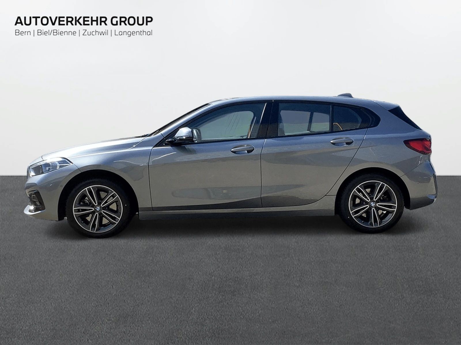 BMW 120d xDrive Steptronic Sport Line-showroom-element-2