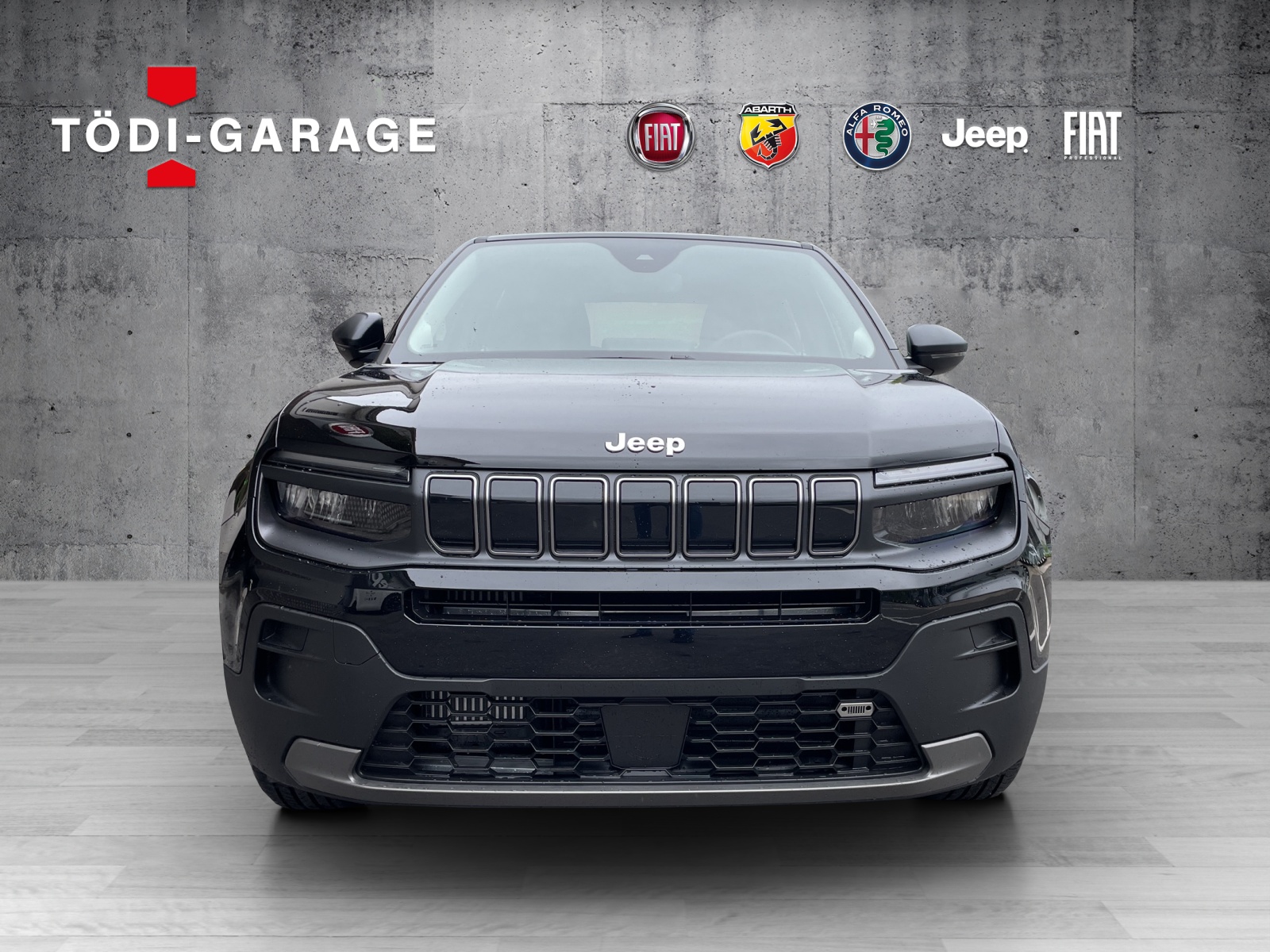 JEEP Avenger 1.2 MHEV Longitude Black Kite-showroom-element-1