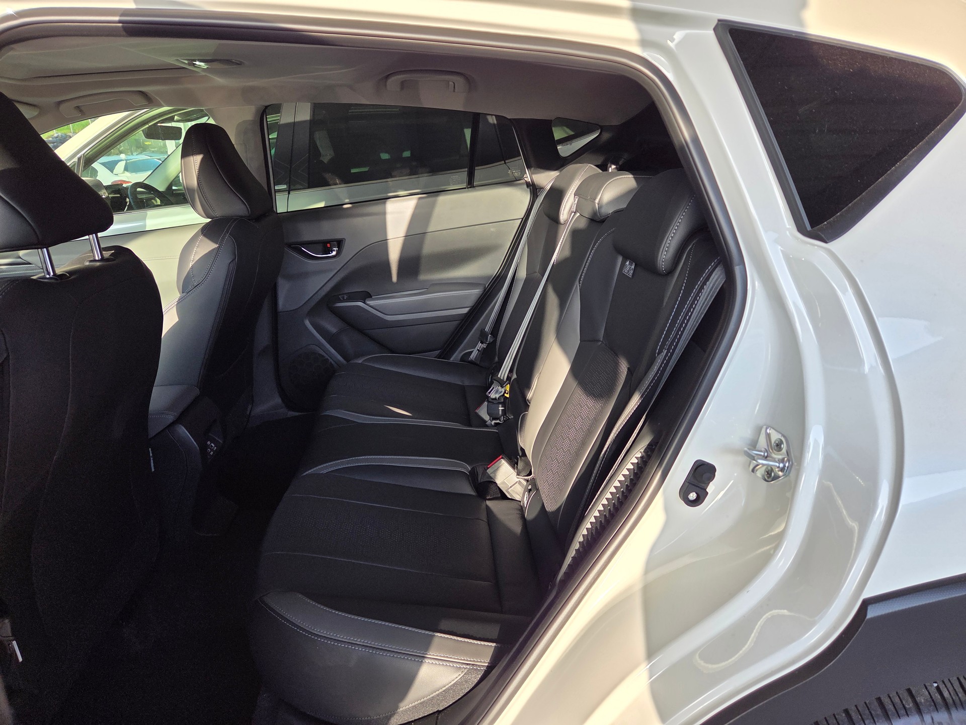 SUBARU Crosstrek 2.0 e-Boxer Luxury AWD Lineartronic-image-5