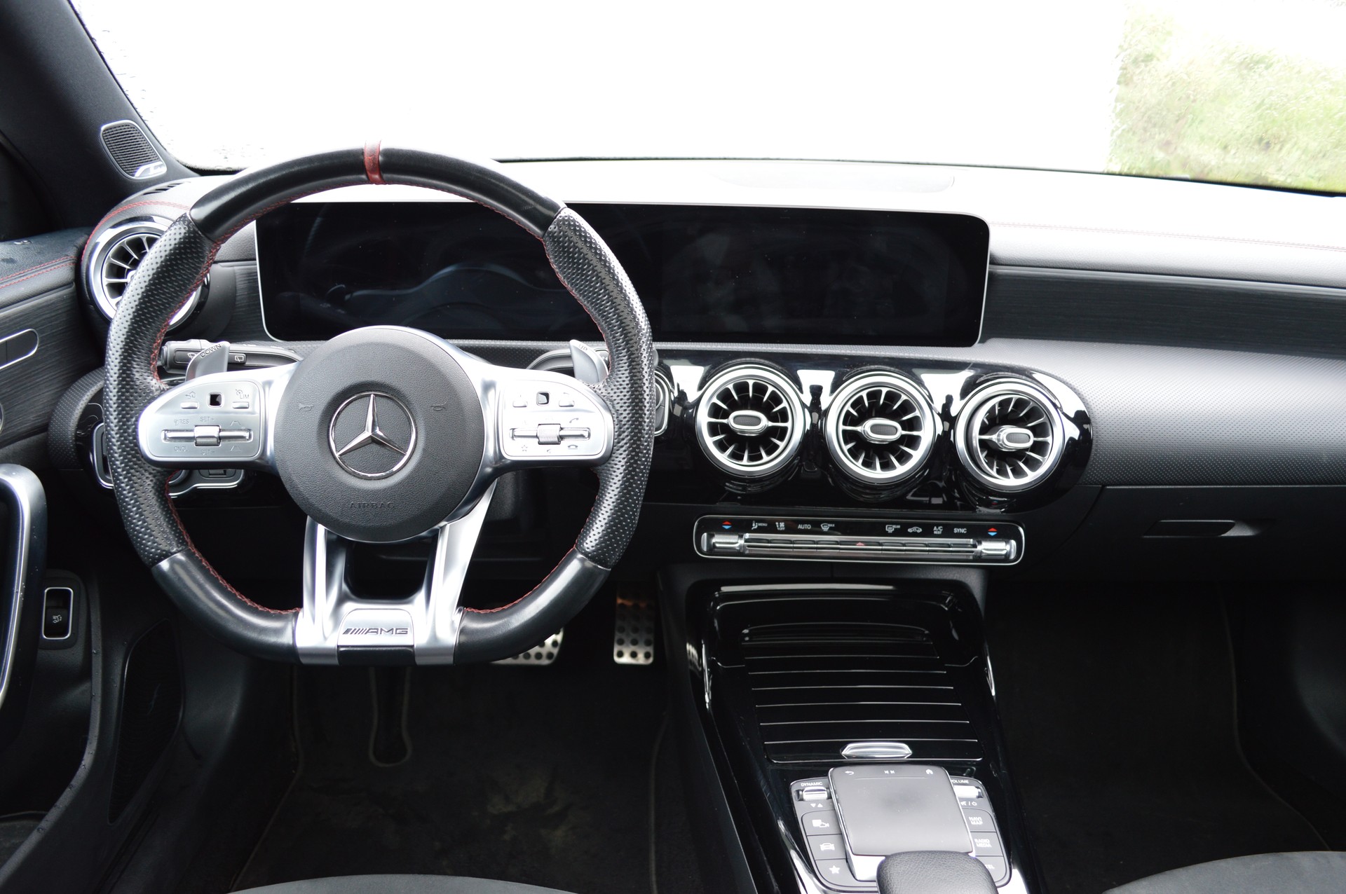 MERCEDES-BENZ CLA Shooting Brake 35 AMG 4Matic 7G-DCT-image-11