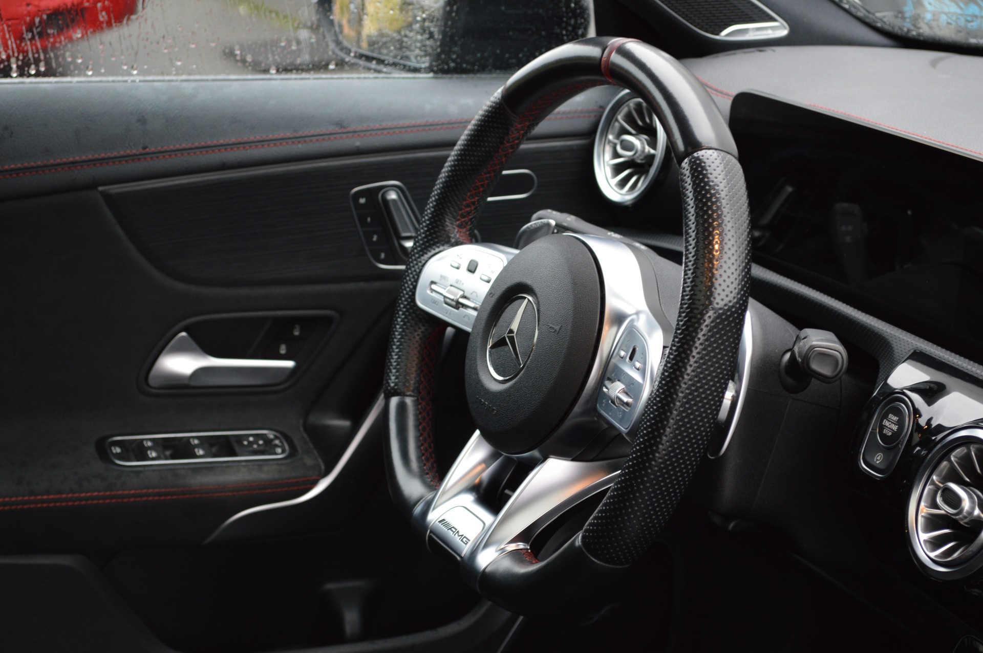 MERCEDES-BENZ CLA Shooting Brake 35 AMG 4Matic 7G-DCT-image-10