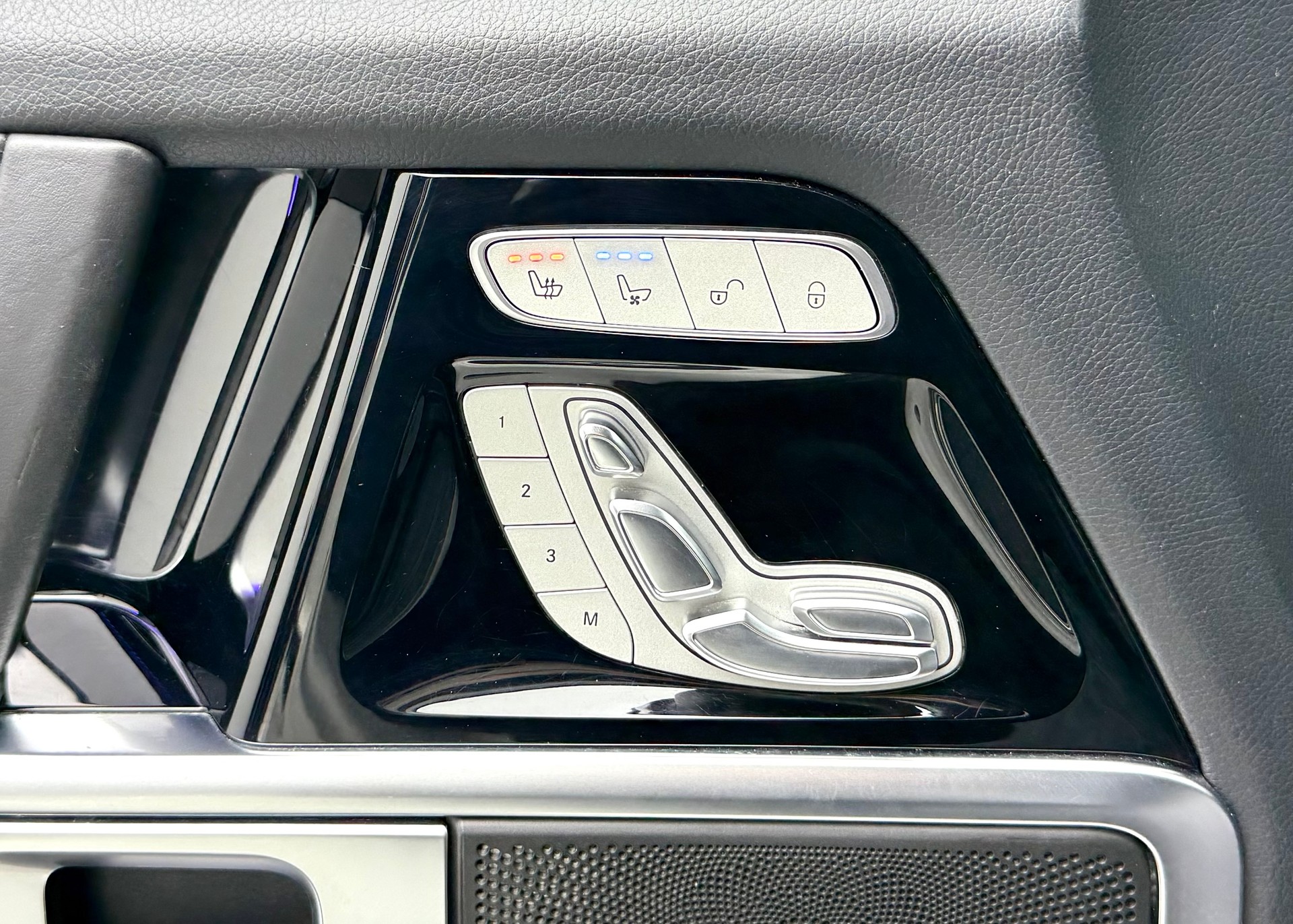 MERCEDES-BENZ G 63 AMG Speedshift Plus G-Tronic-image-12
