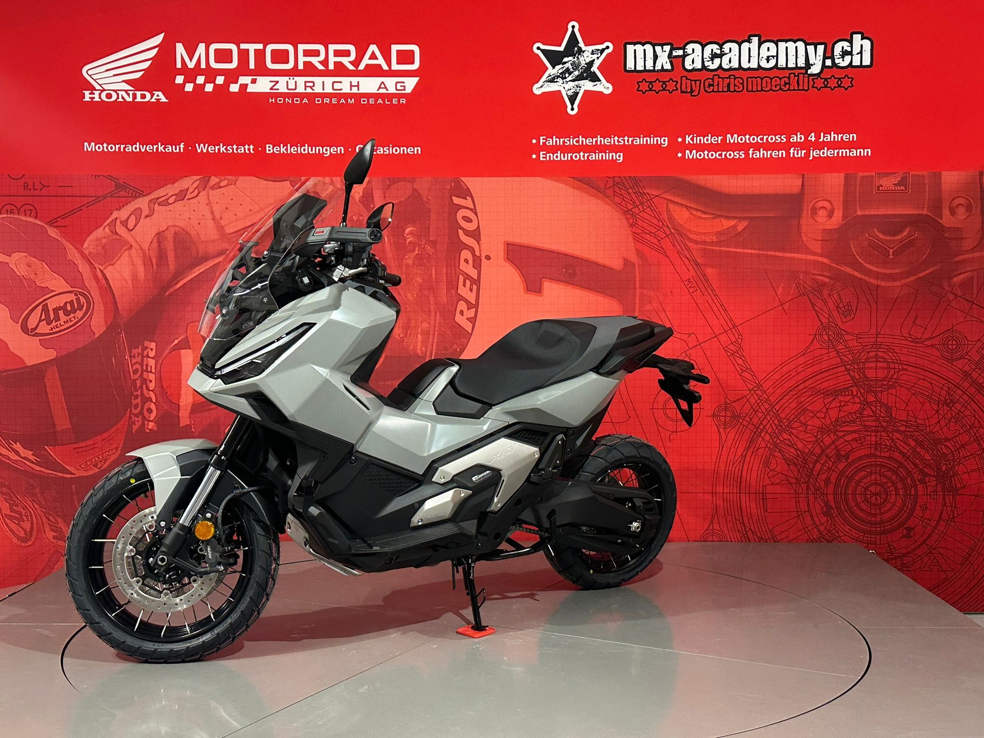 HONDA X-ADV *Modell 2026**Neufahrzeug**Matte Deep Mud Grey*-image-1