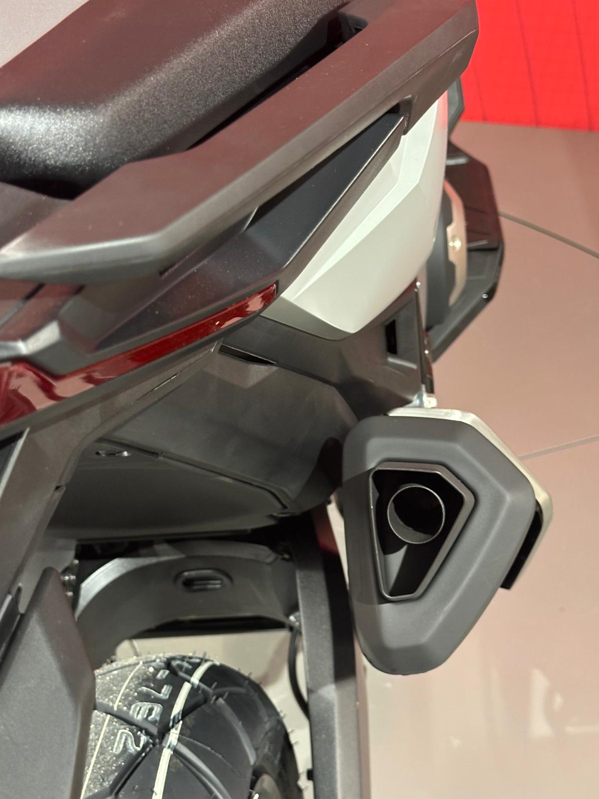 HONDA X-ADV *Modell 2026**Neufahrzeug**Matte Deep Mud Grey*-image-7