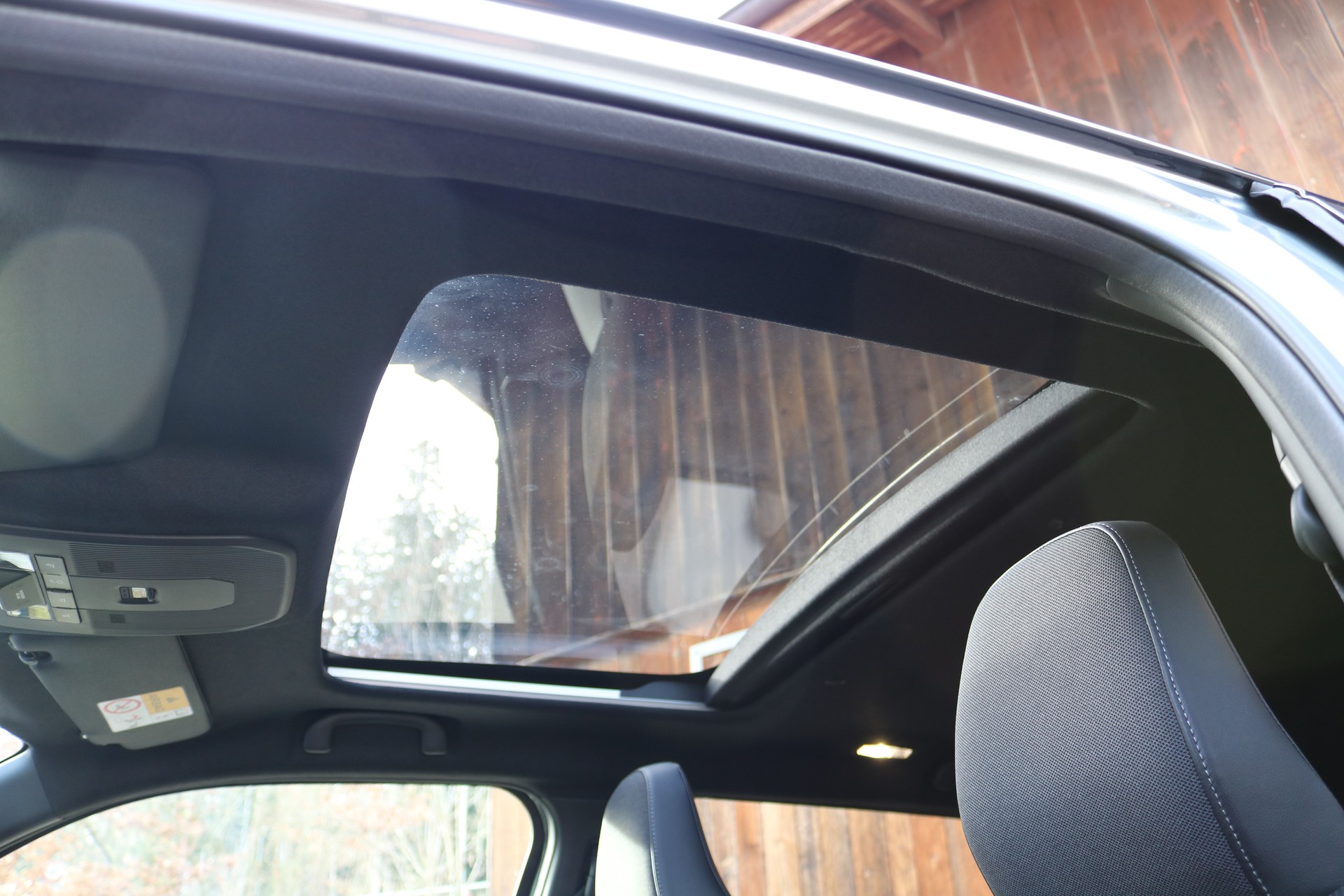 SUZUKI e Vitara Compact Top 4x4 61kwh-image-8