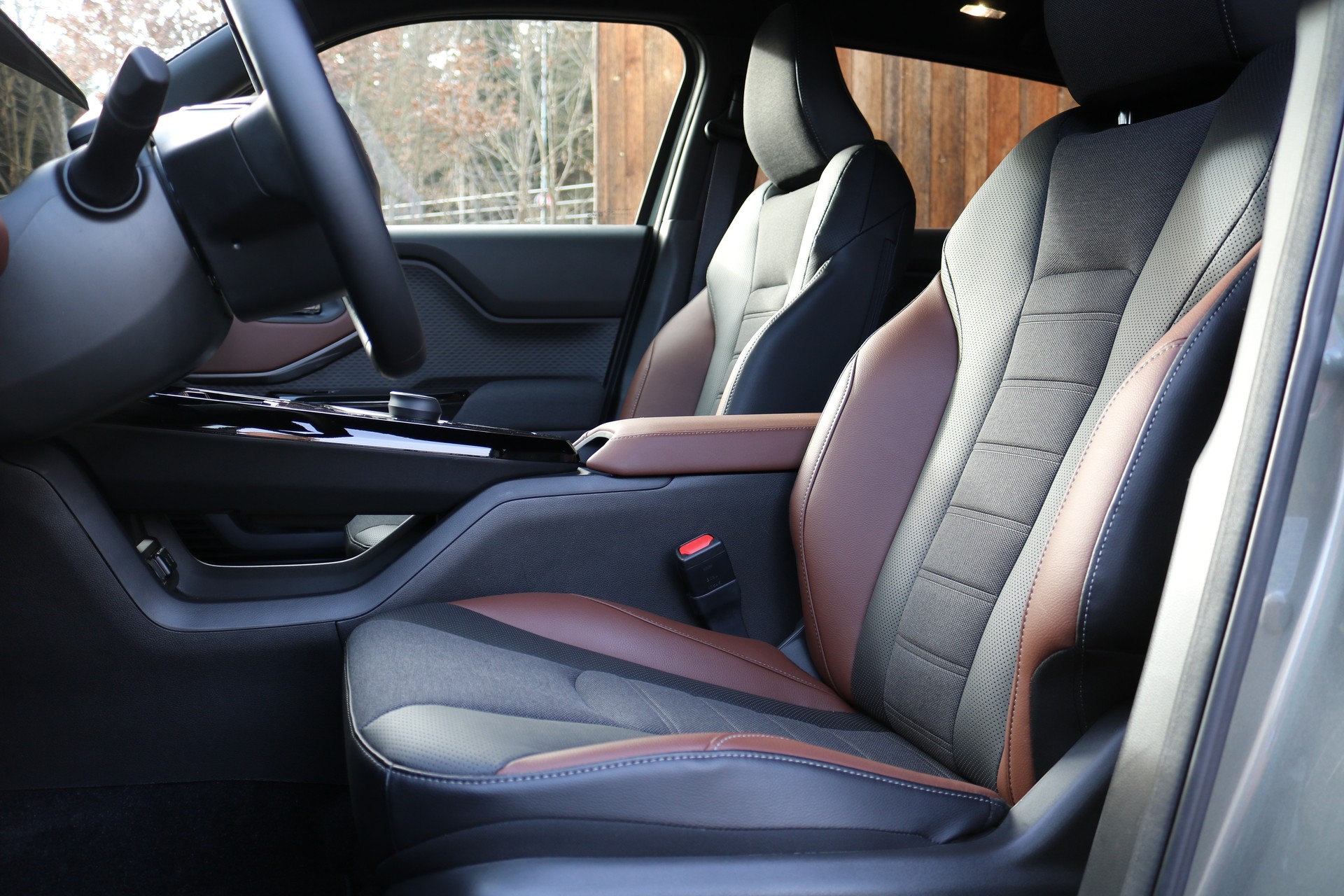 SUZUKI e Vitara Compact Top 4x4 61kwh-image-10