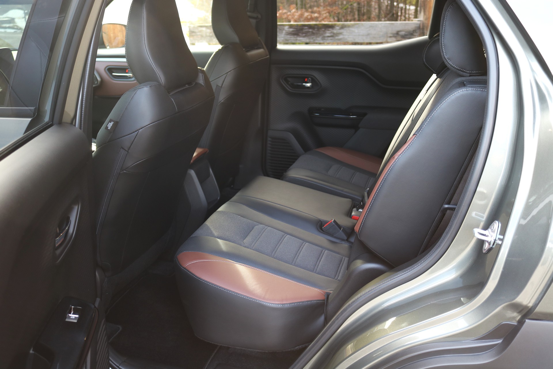 SUZUKI e Vitara Compact Top 4x4 61kwh-image-14