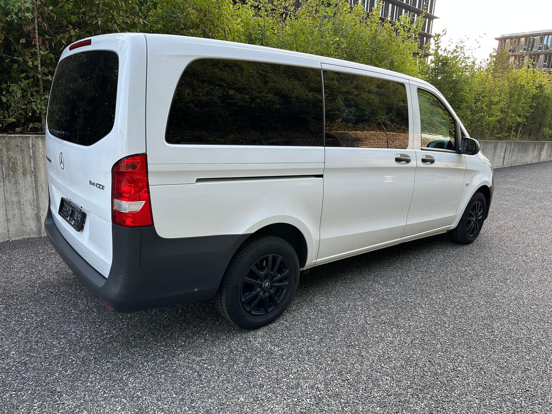 MERCEDES-BENZ VITO-image-3