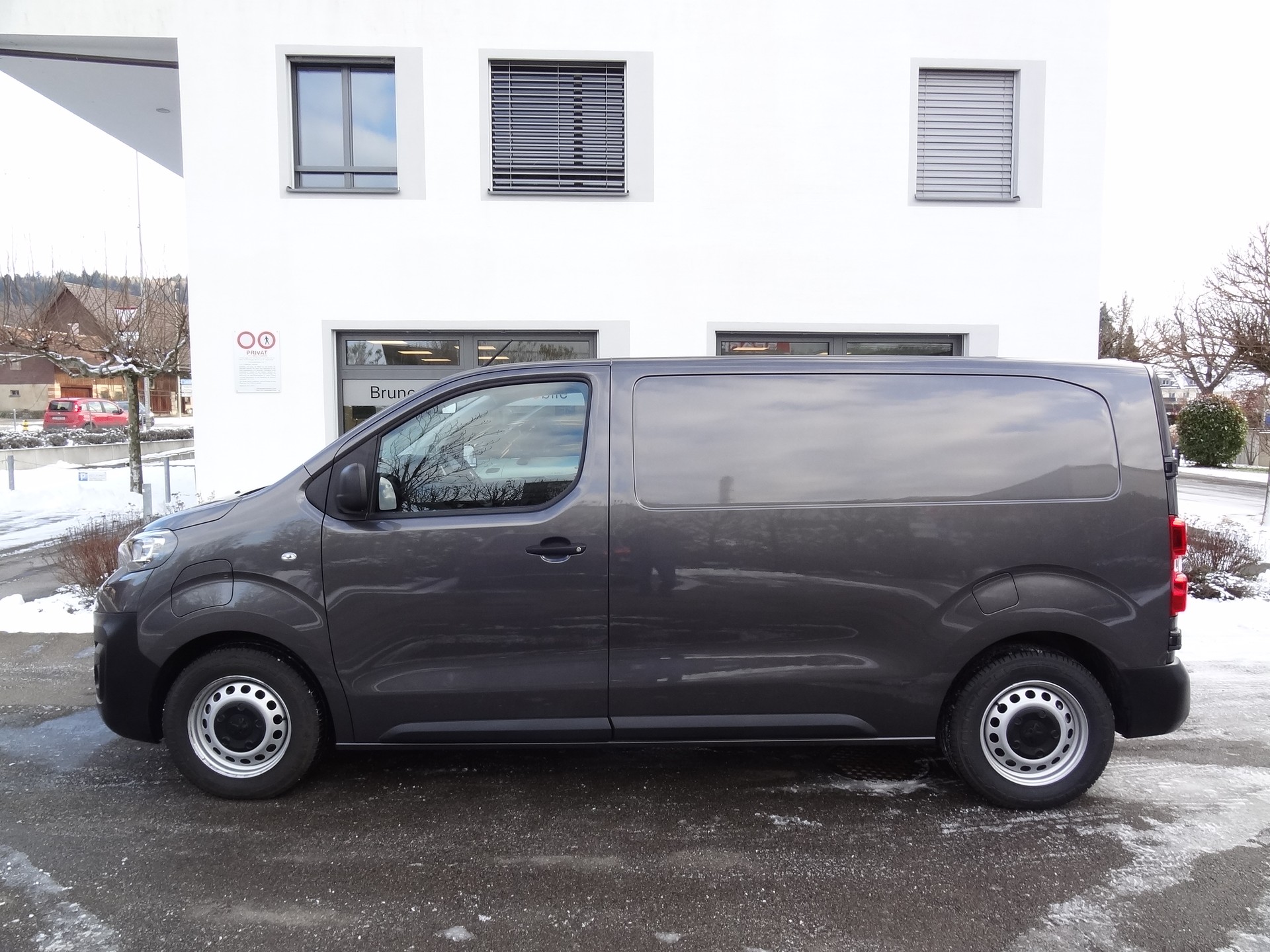 PEUGEOT Expert 75 KWh Standard-showroom-element-1