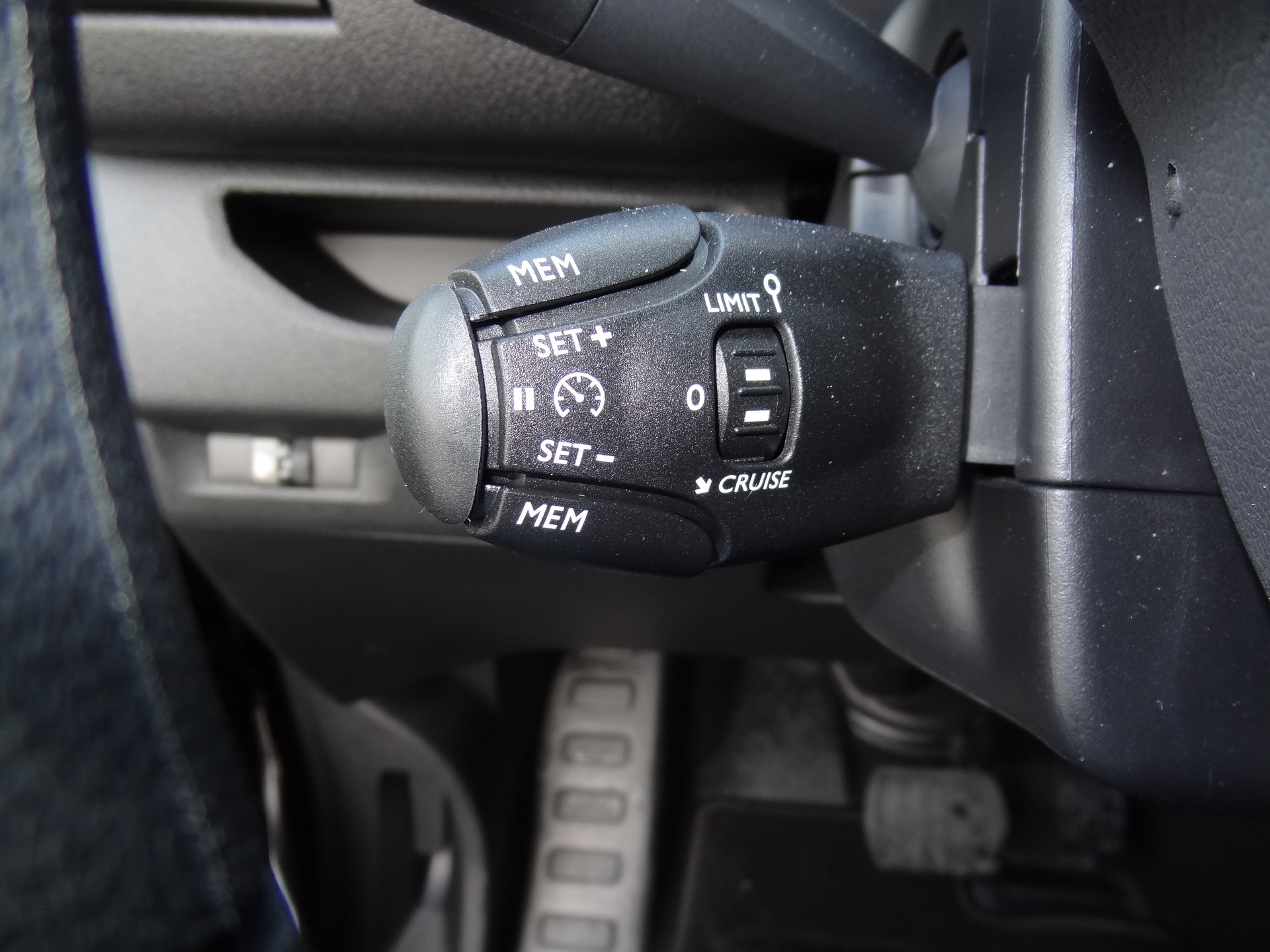 PEUGEOT Expert 75 KWh Standard-image-7