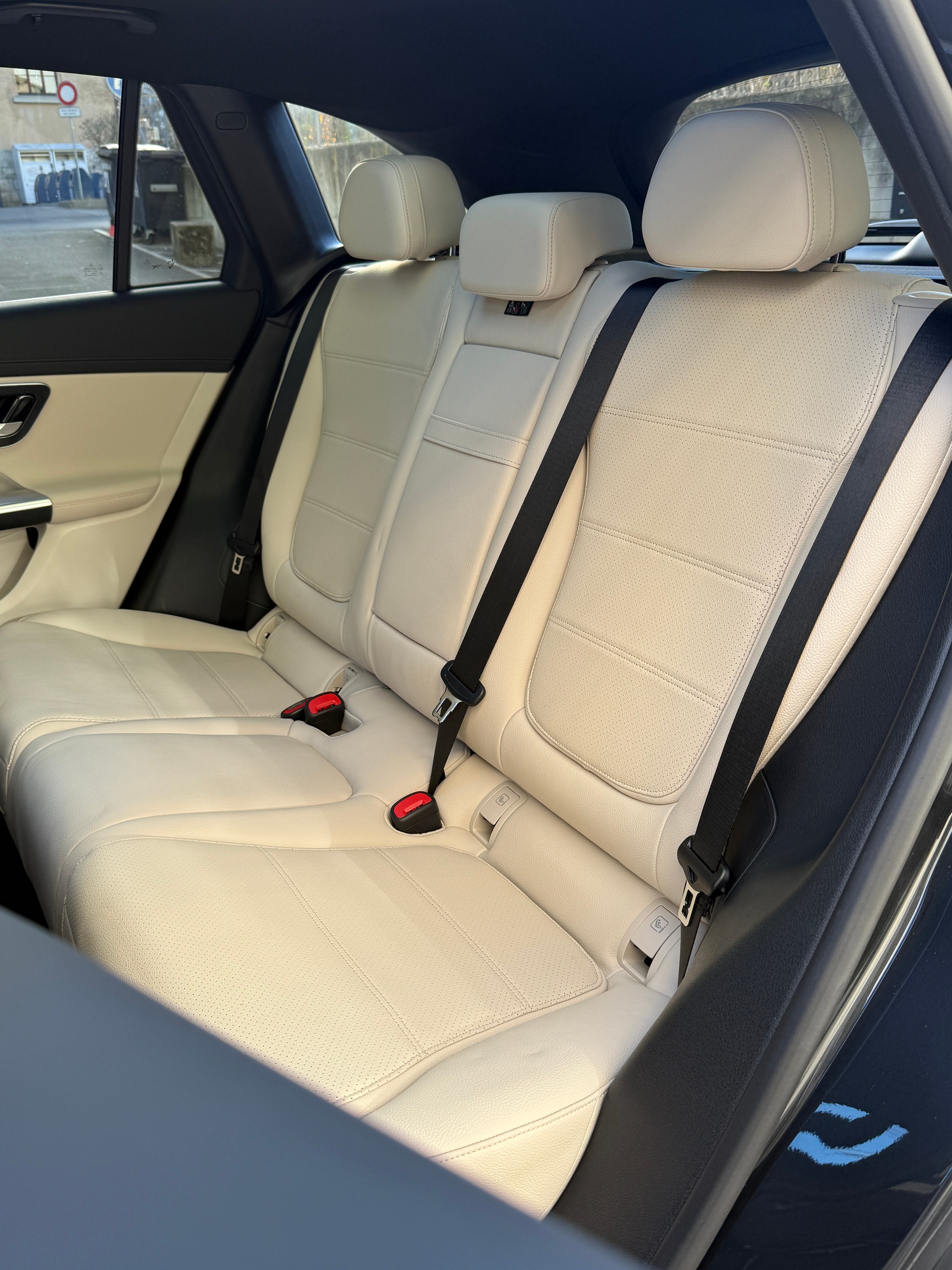 MERCEDES-BENZ GLC 200 4Matic 9G-Tronic-image-14