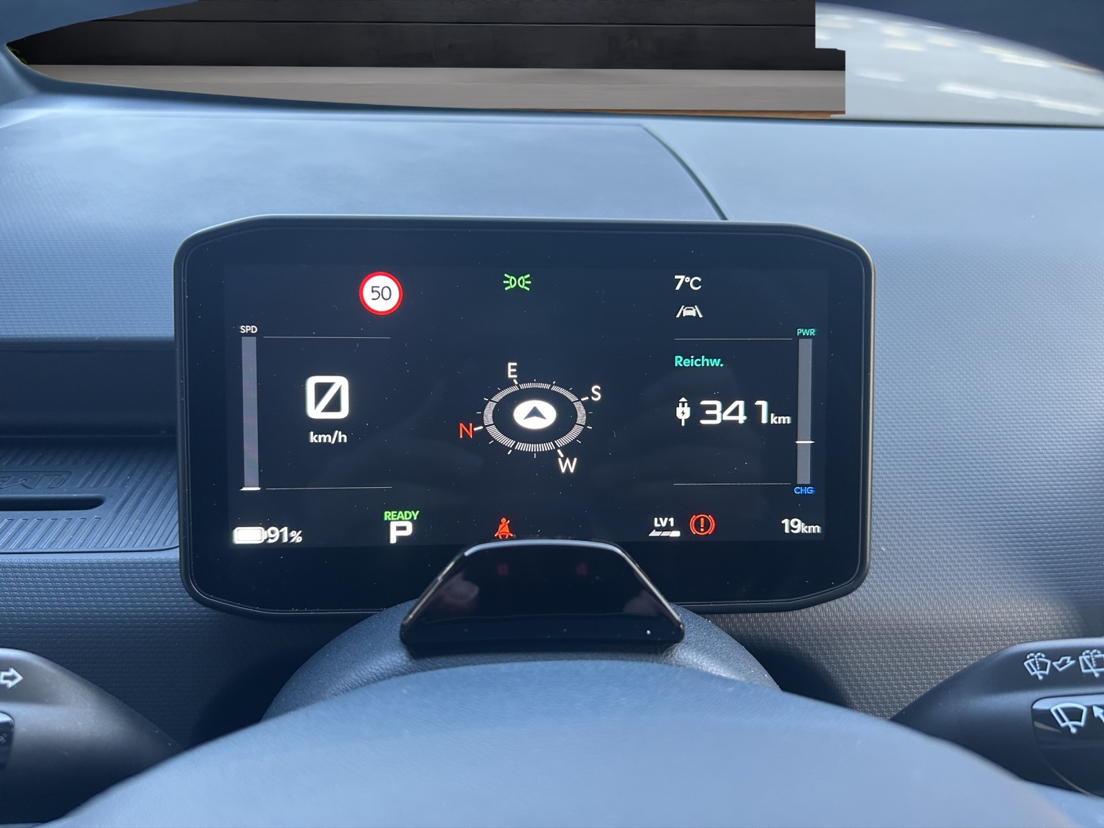 KIA PV5 71.2 kWh Plus Passanger-image-13