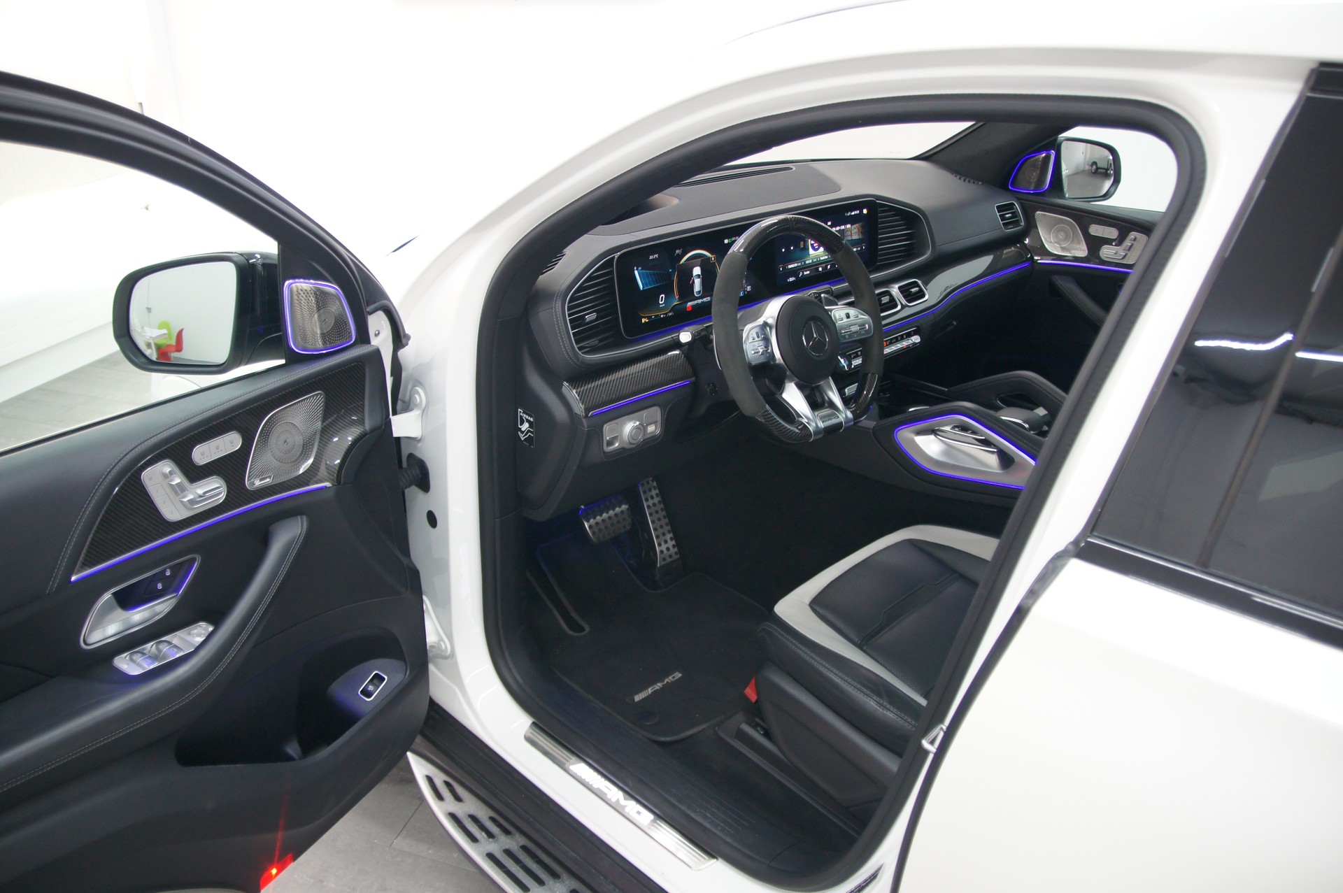 MERCEDES-BENZ GLE Coupé 63 S AMG 4Matic+ Speedshift-image-7