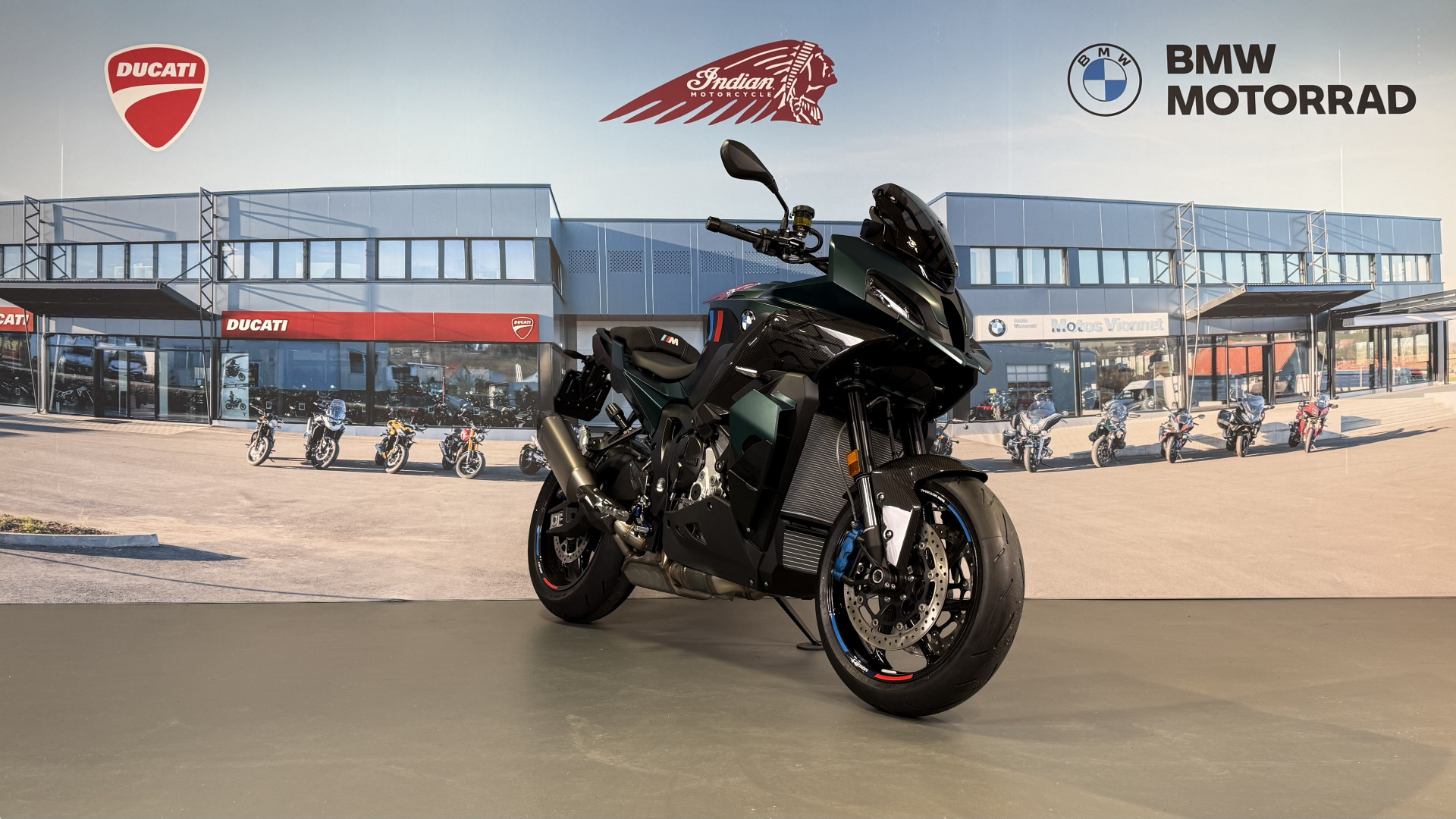 BMW M 1000 XR Competition Leasing à partir de 2.9%-image-0