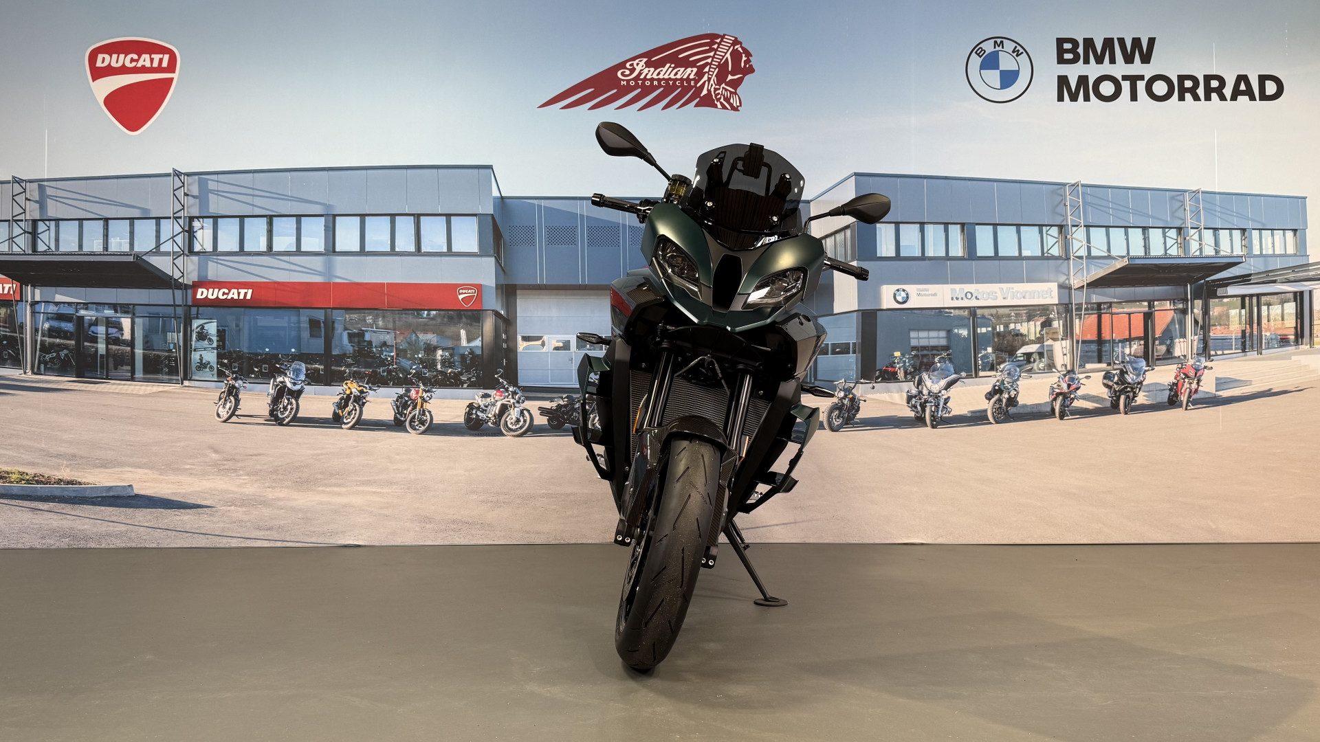 BMW M 1000 XR Competition Leasing à partir de 2.9%-image-1