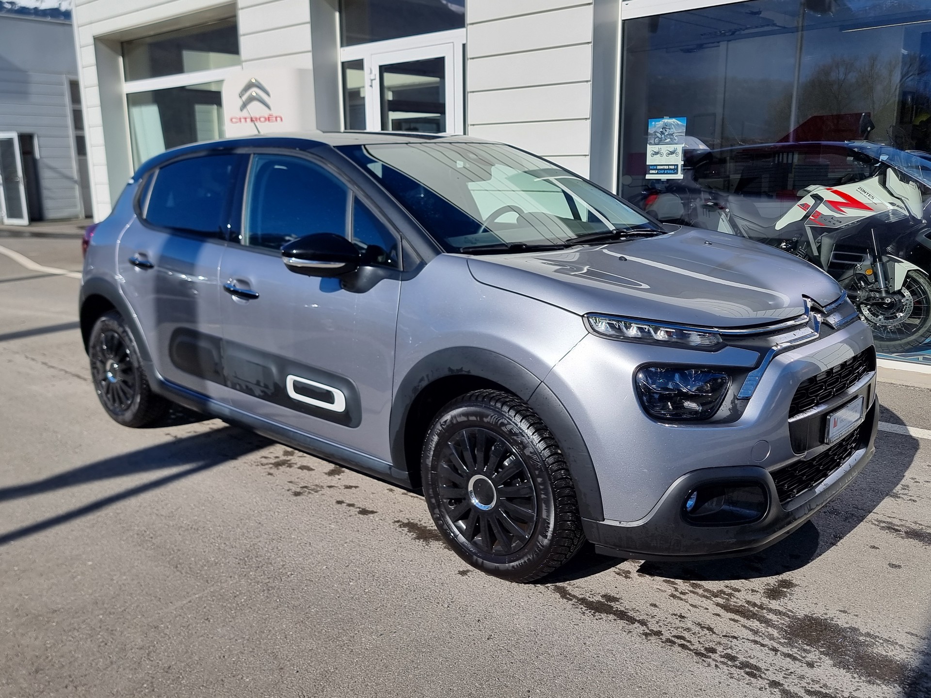 CITROEN C3 1.2i PureTech Swiss Edition EAT6-image-2